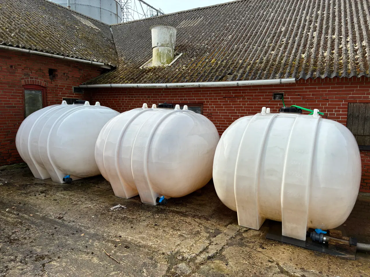 Billede 1 - Gødningstanke / Vandtanke
