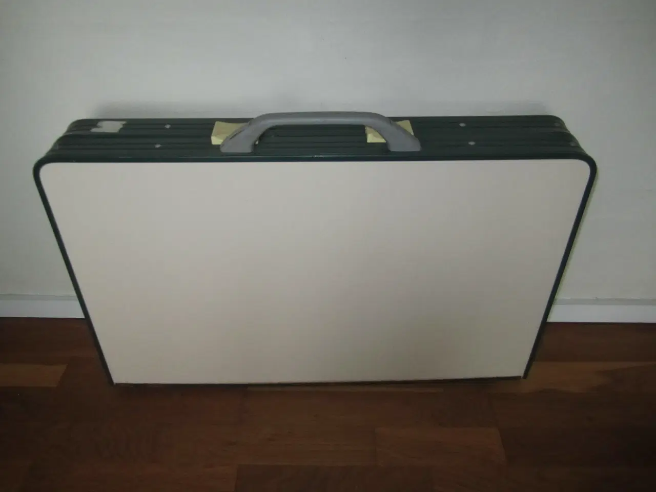 Billede 8 - BYD.  Retro. Skønt Picnicbord og Stole.