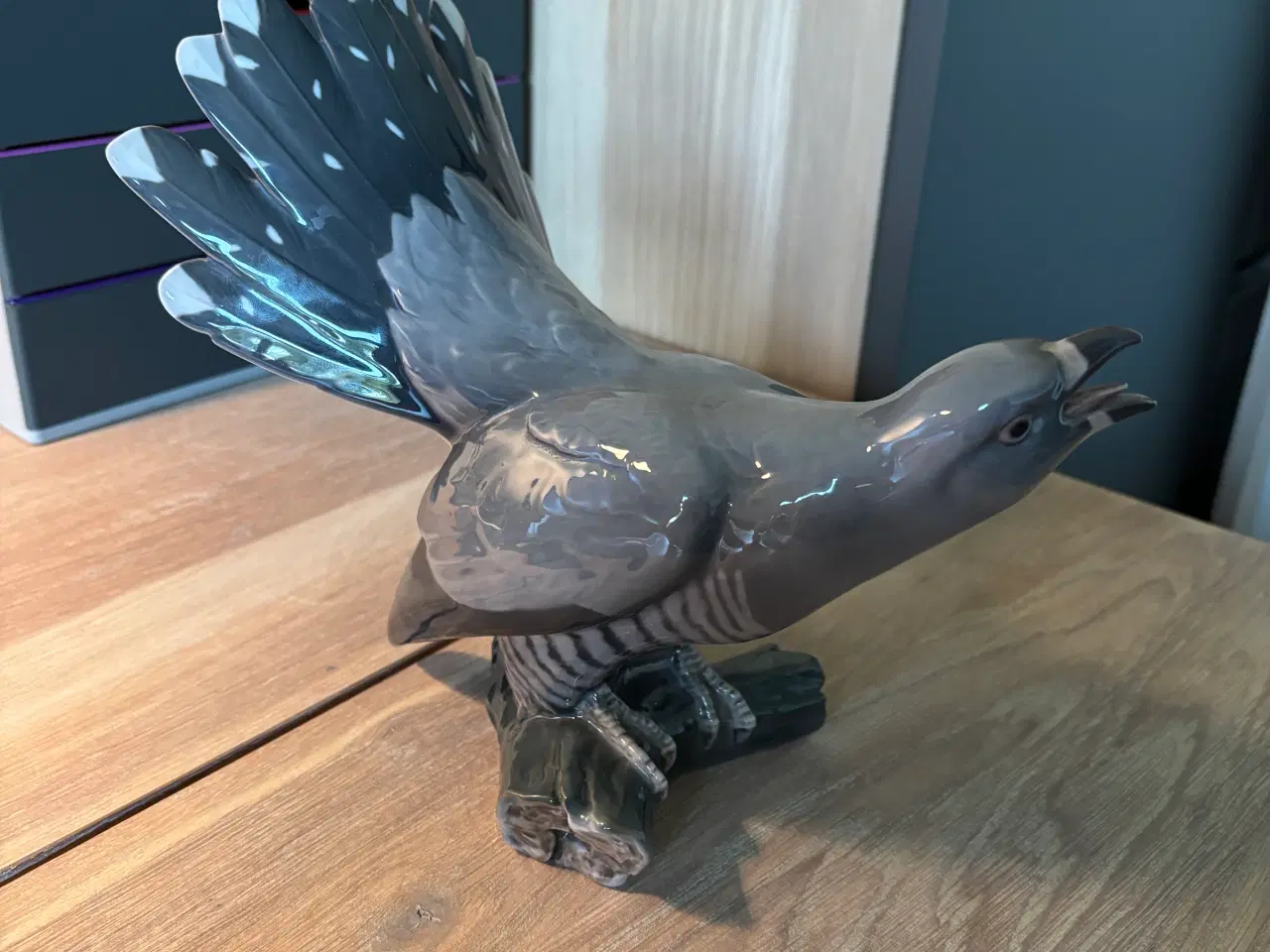 Billede 1 - B&G figur nr. 1770 Gøg 