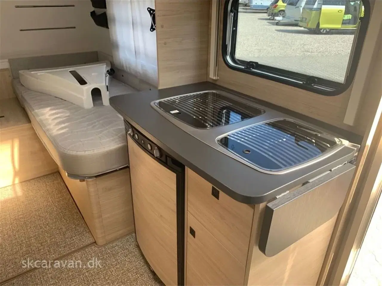 Billede 10 - 2022 - Caravelair Titanium 450   Lækker vogn med enkelt senge Mover - El markise og div udstyr køkken og toilet aldrig brugt
