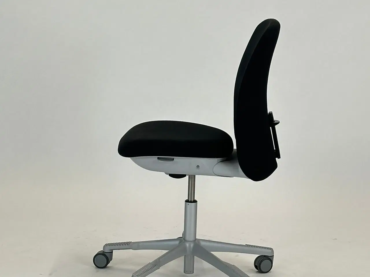 Billede 4 - HÅG Sofi 7200 - 150mm (Sort-Sort knap)