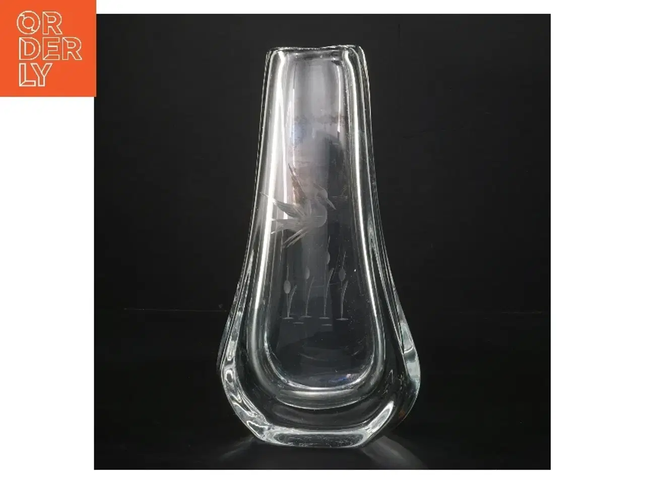 Billede 1 - Glas vase med gravering (str. 24 cm)