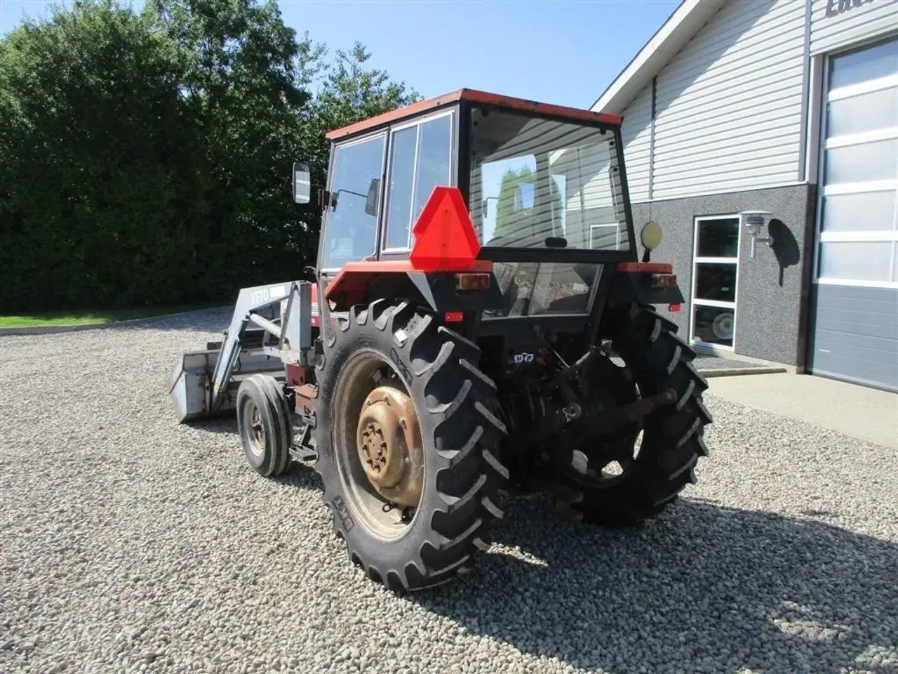 Billede 3 - Massey Ferguson 265 Med nye dæk og frontlæsser