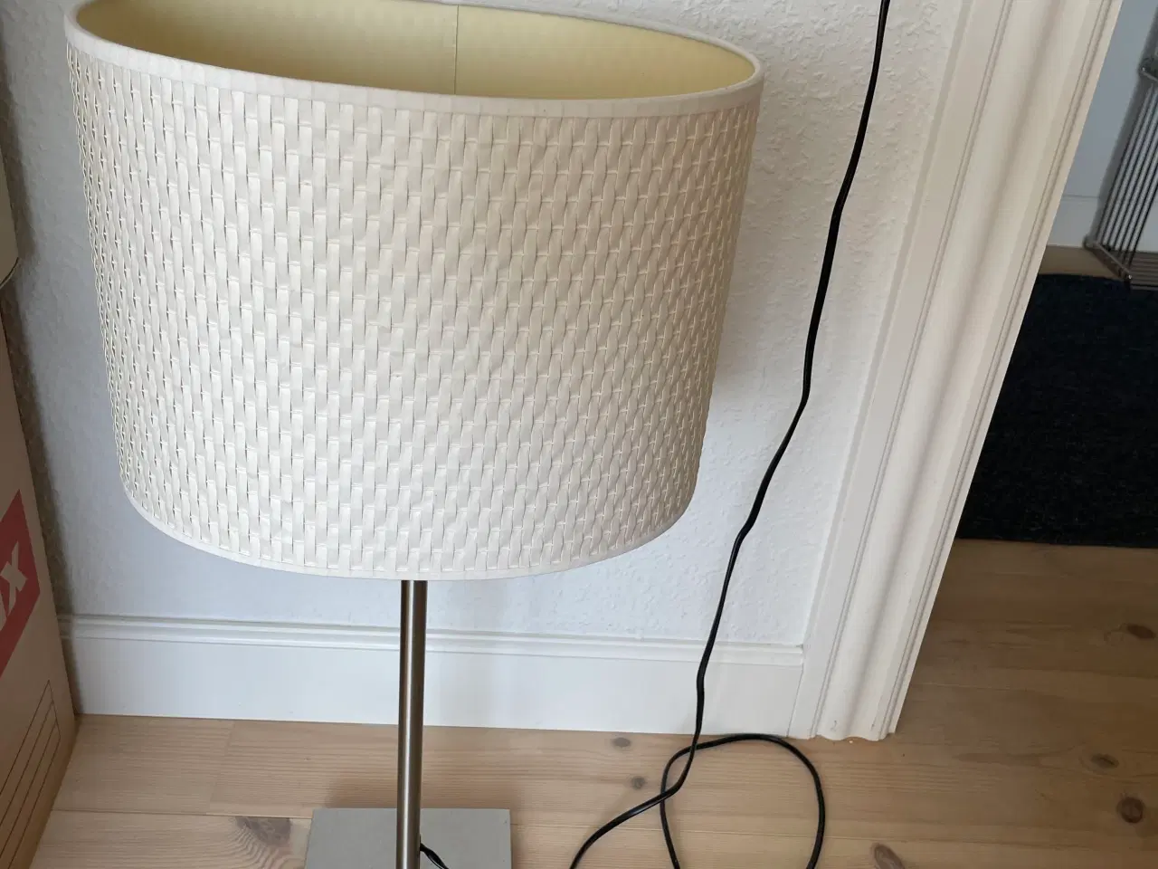 Billede 3 - Bordlamper oval skærm 2 stk 