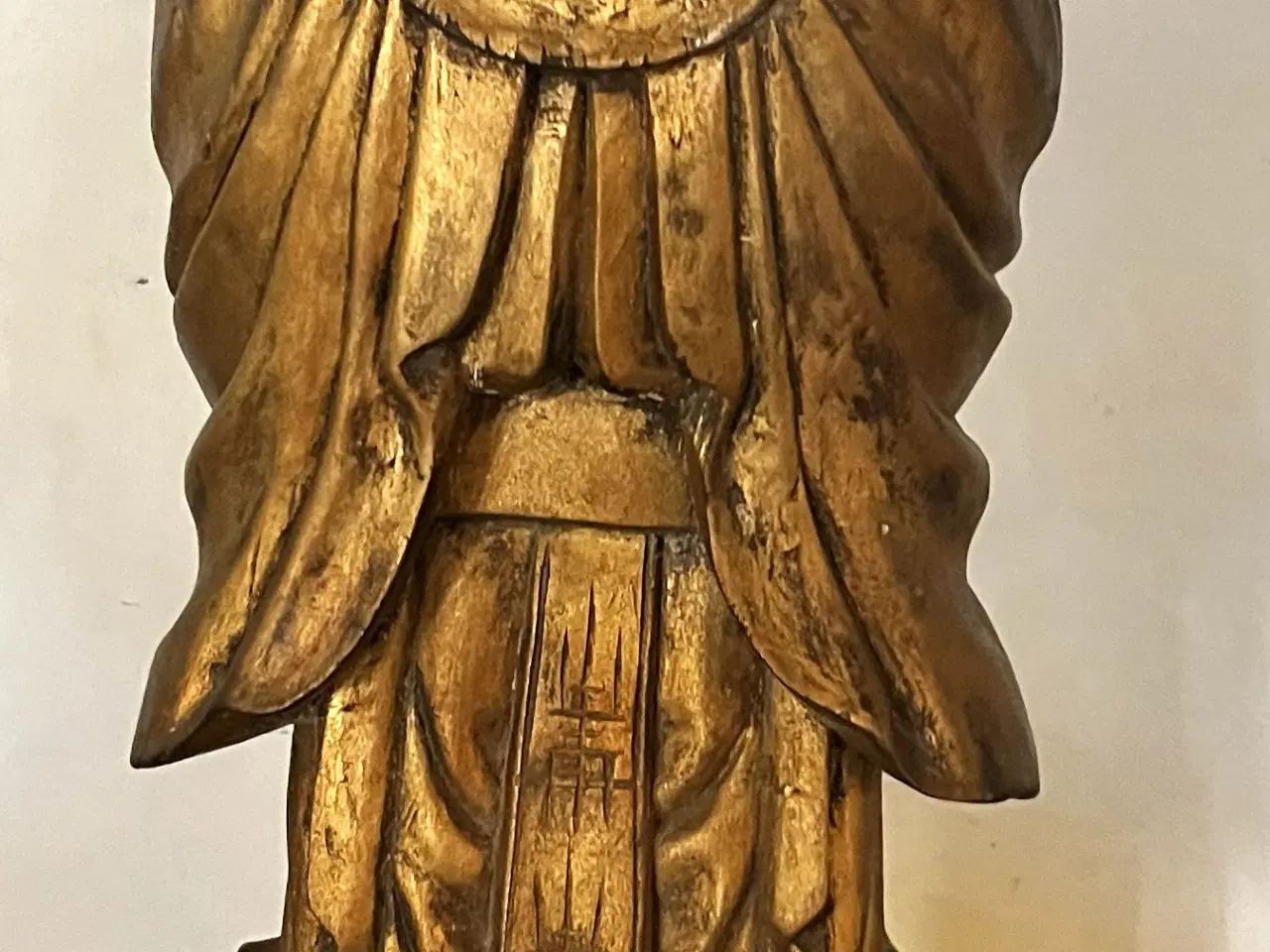 Billede 1 - Kinesisk gl. forgyldt fræfigur "Konfucius"  62 cm.