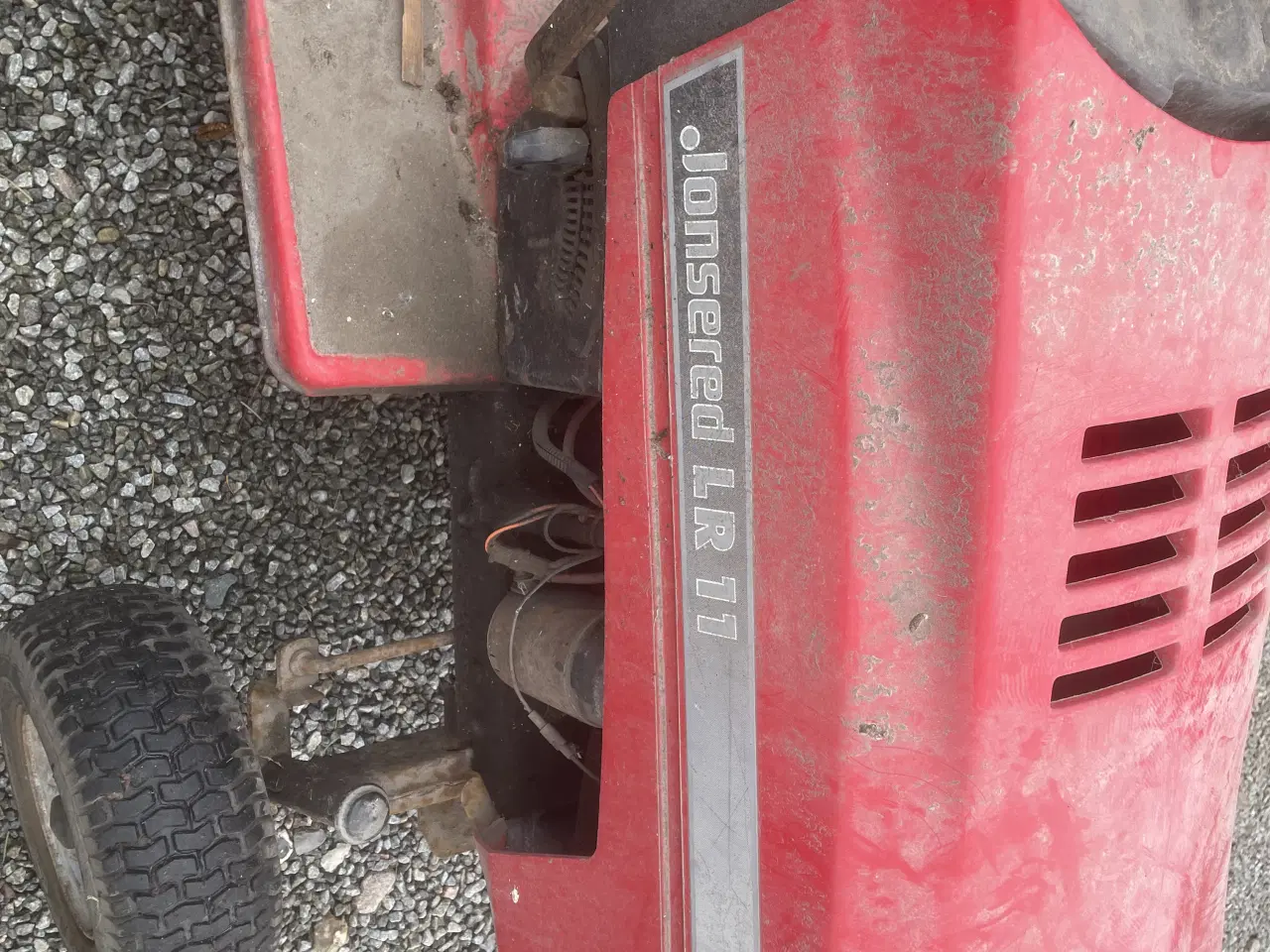 Billede 2 - Jonsered havetraktor LR11. Traktoren