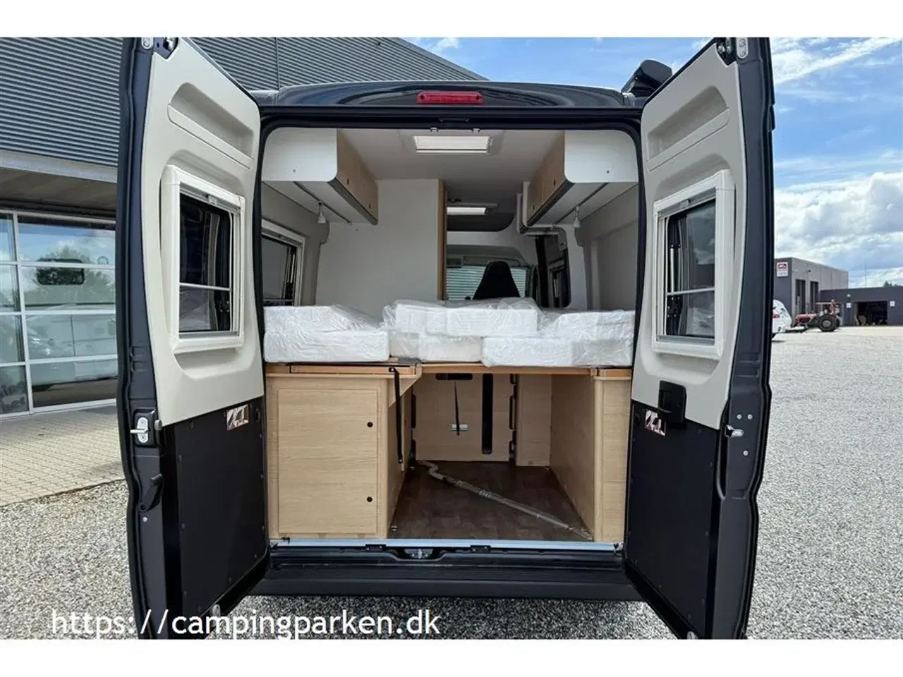 Billede 14 - 2025 - SunLight Cliff   Sunlight campervan i Adventure, under 6 meter, sort metallic, automatgear  og meget udstyr!