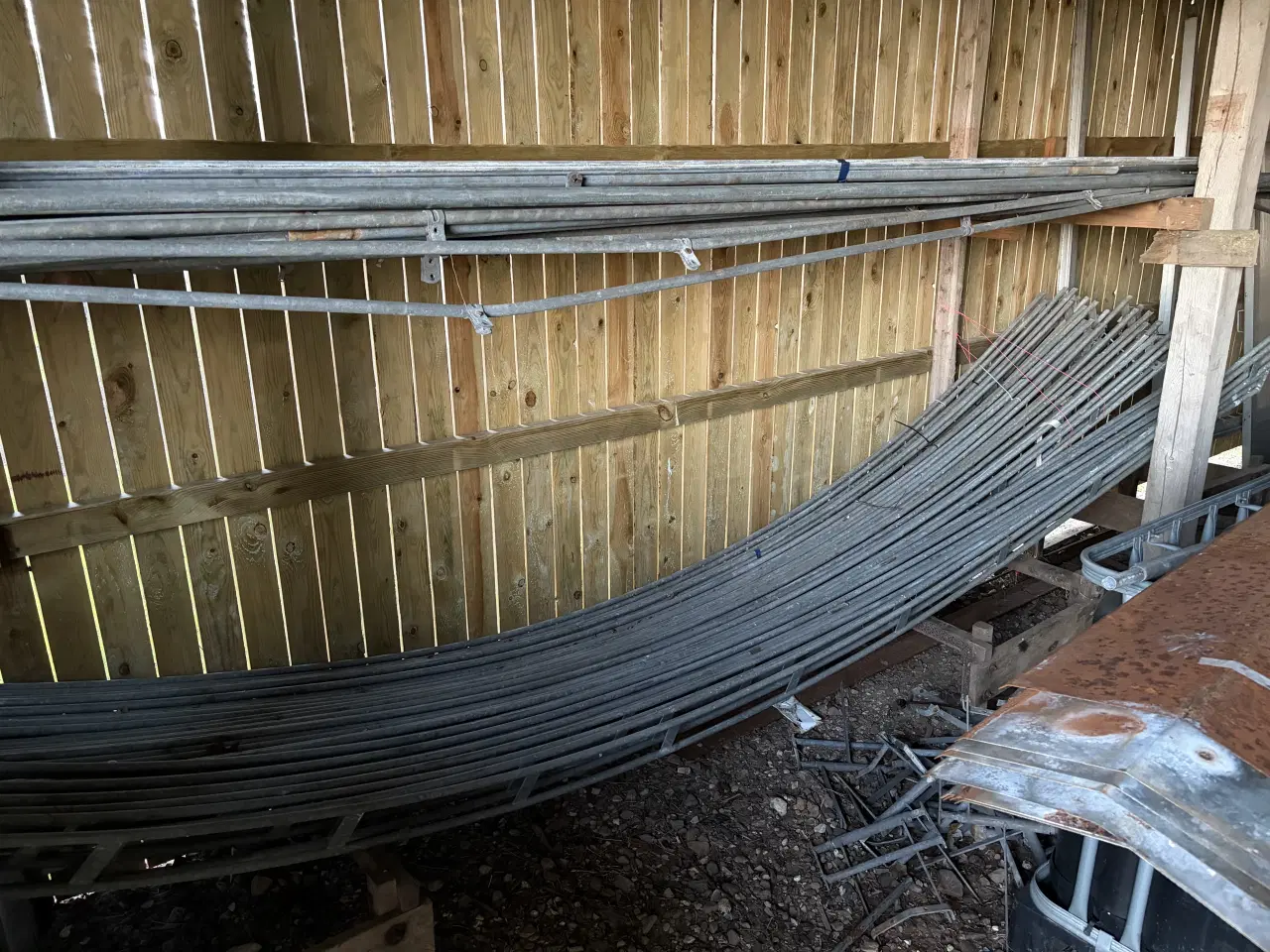 Billede 3 - Tunnel drivhus 210 m2 sælges med spær og dør