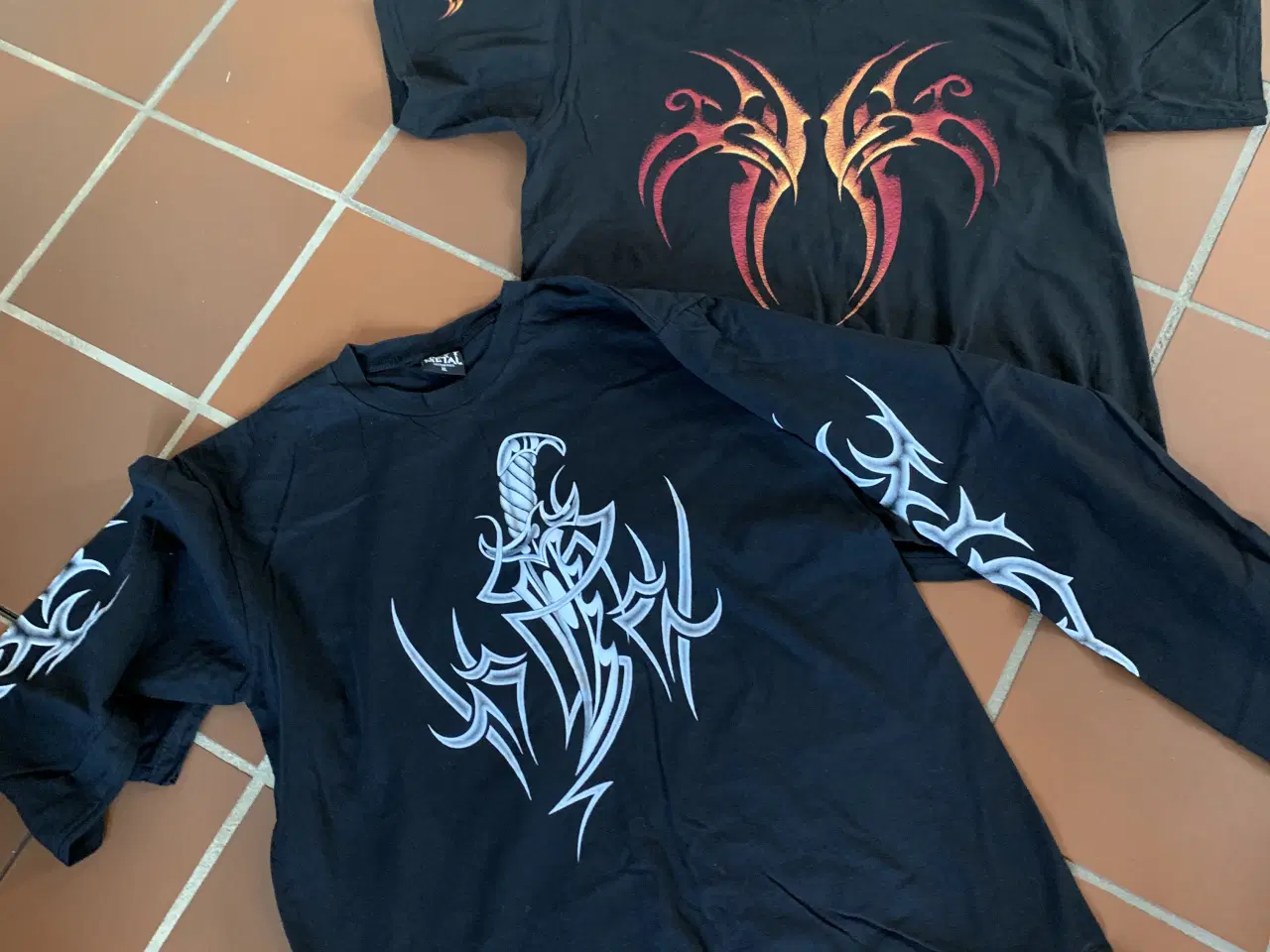 Billede 1 - Herrebluser med motiv str. XL