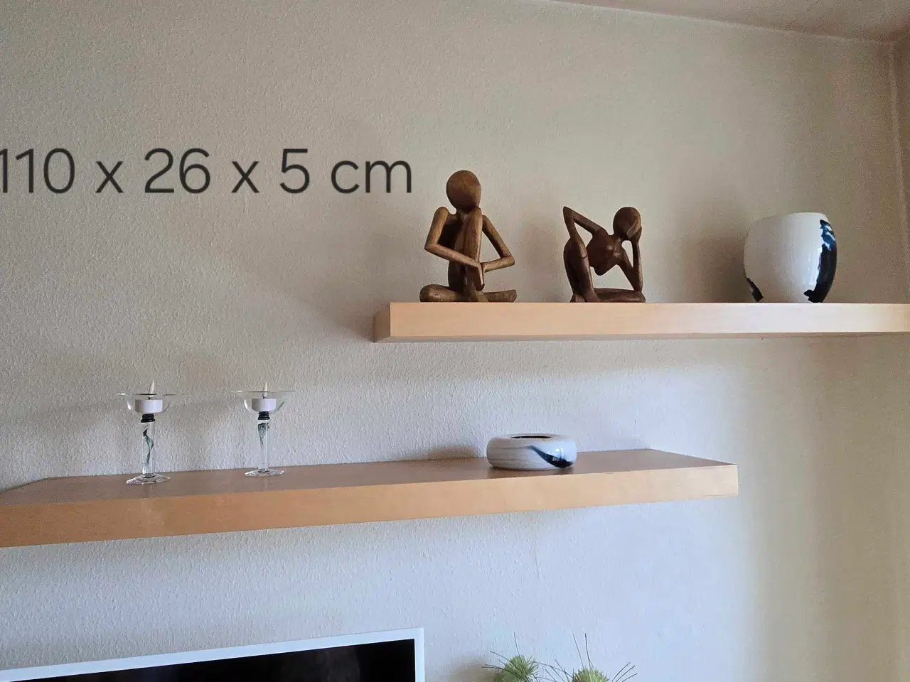 Billede 1 - Hylder med skjult beslag