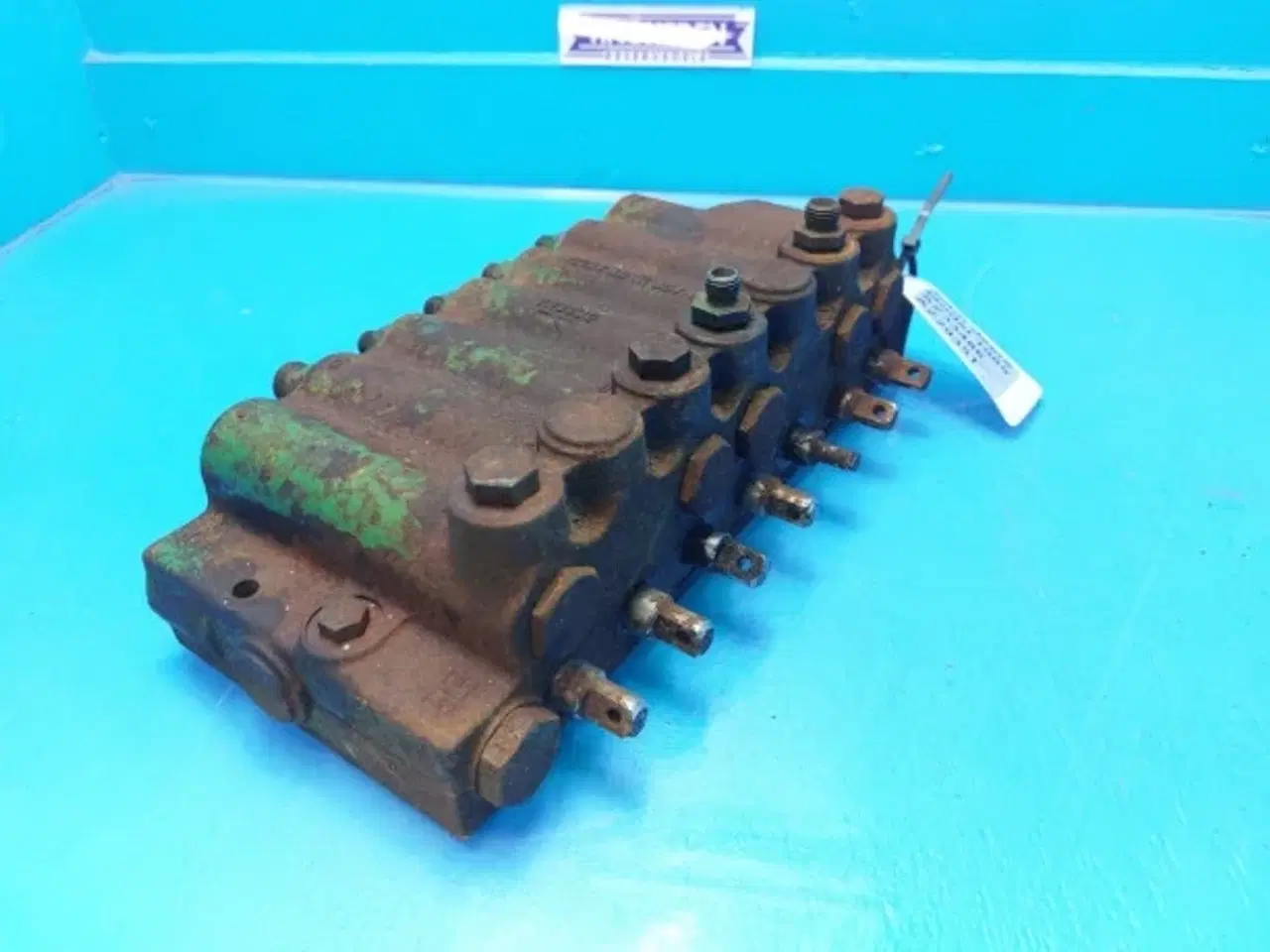 Billede 5 - John Deere 1085 Hydraulikventil AZ33486