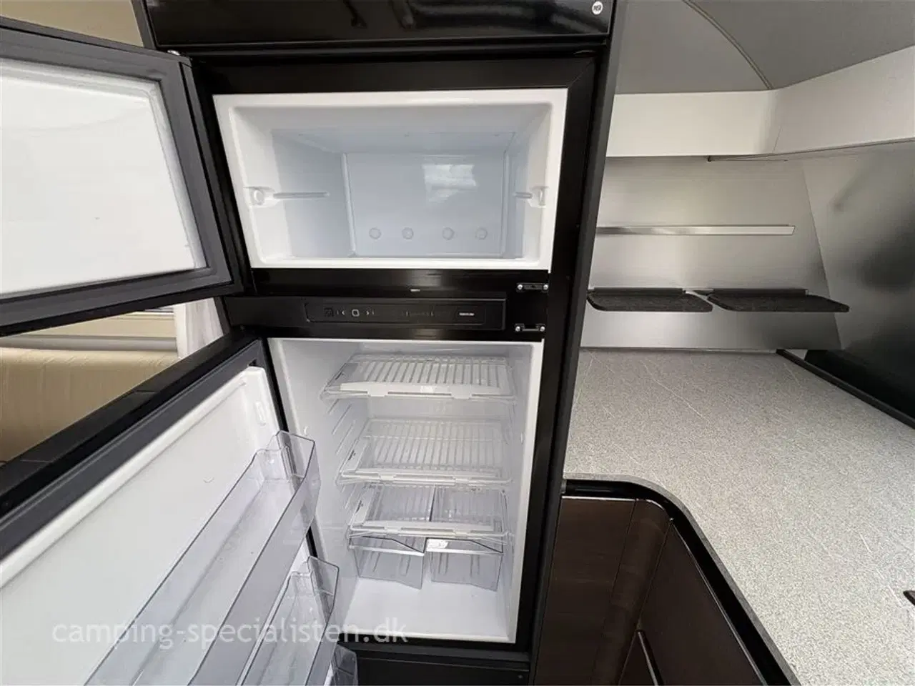 Billede 7 - 2022 - Adria Alpina 663 HT Twin   Adria Alpina 663 HT Twin 2022 - masser af udstyr!  Se den nu hos Camping-Specialisten.dk