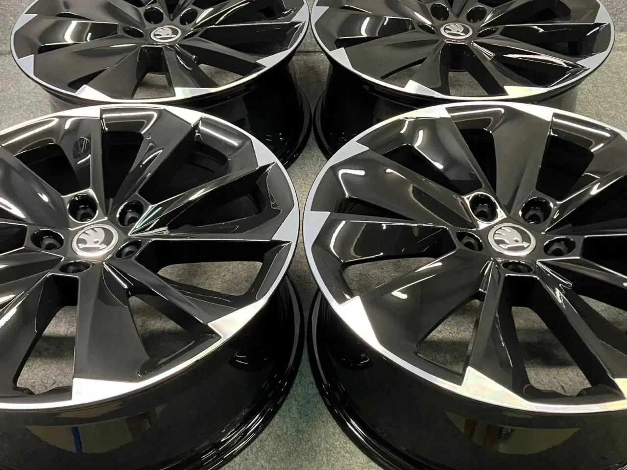 Billede 6 - ALUFÆLGE SKODA SUPERB 3V0 SUPERNOVA 19"