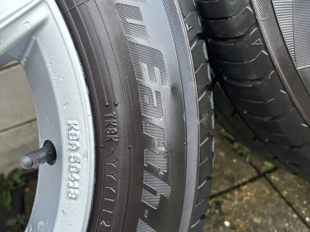 Billede 5 - Flotte alufælge med sommerdæk