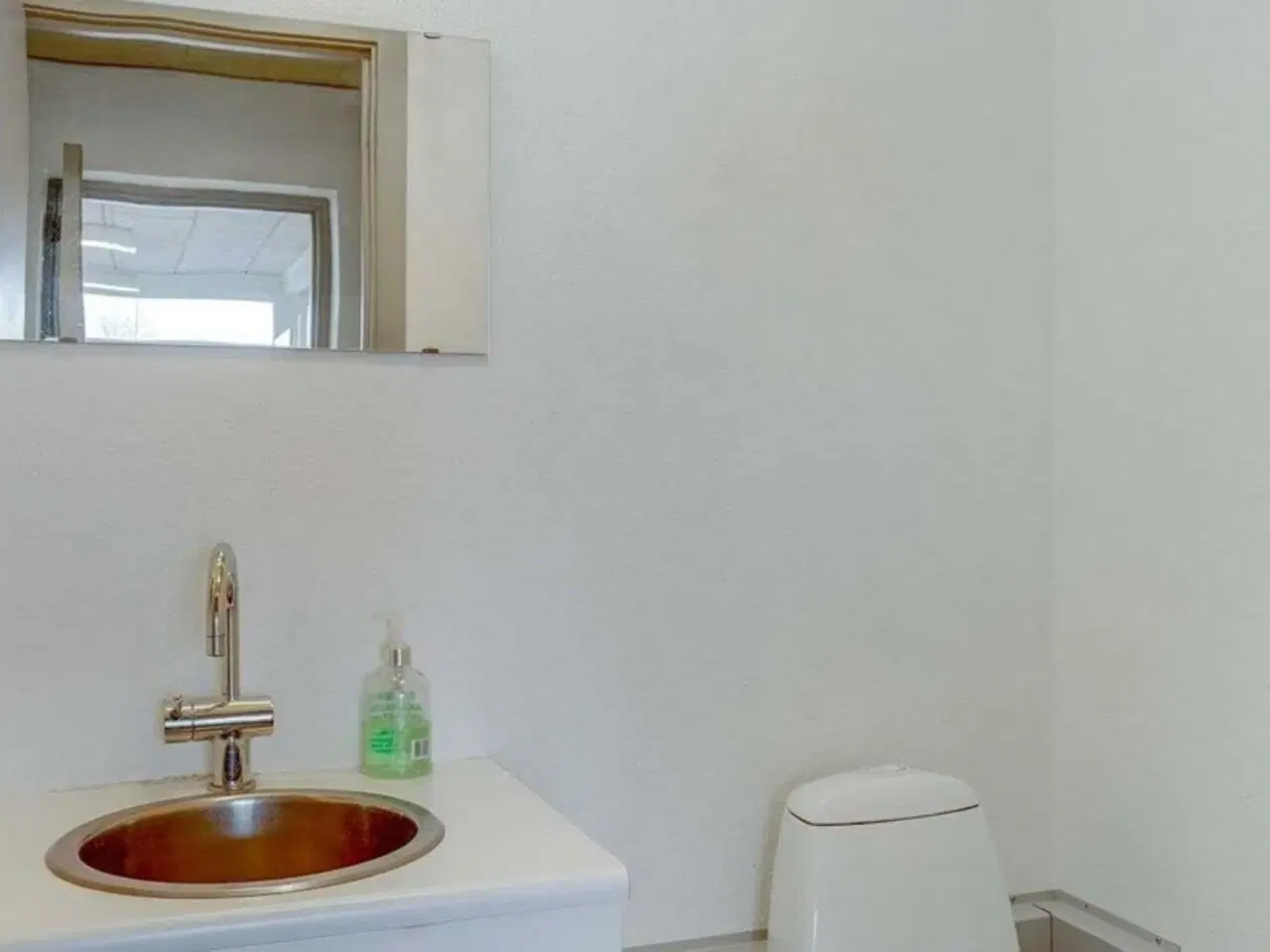 Billede 15 - Veldisponeret værksted/lager med autolifte i Tørringhuse