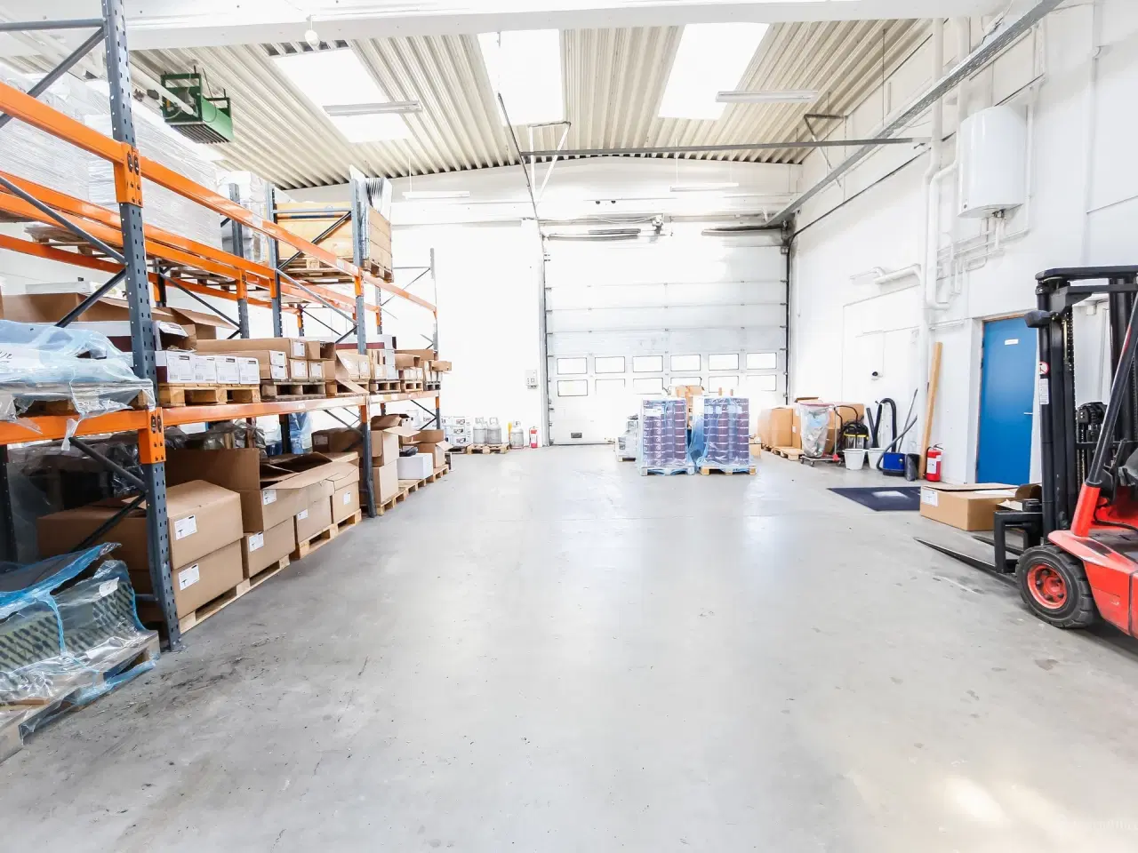 Billede 11 - Højloftet lager med administration. God beliggenhed tæt ved motorvejsafkørsel 27. Greve