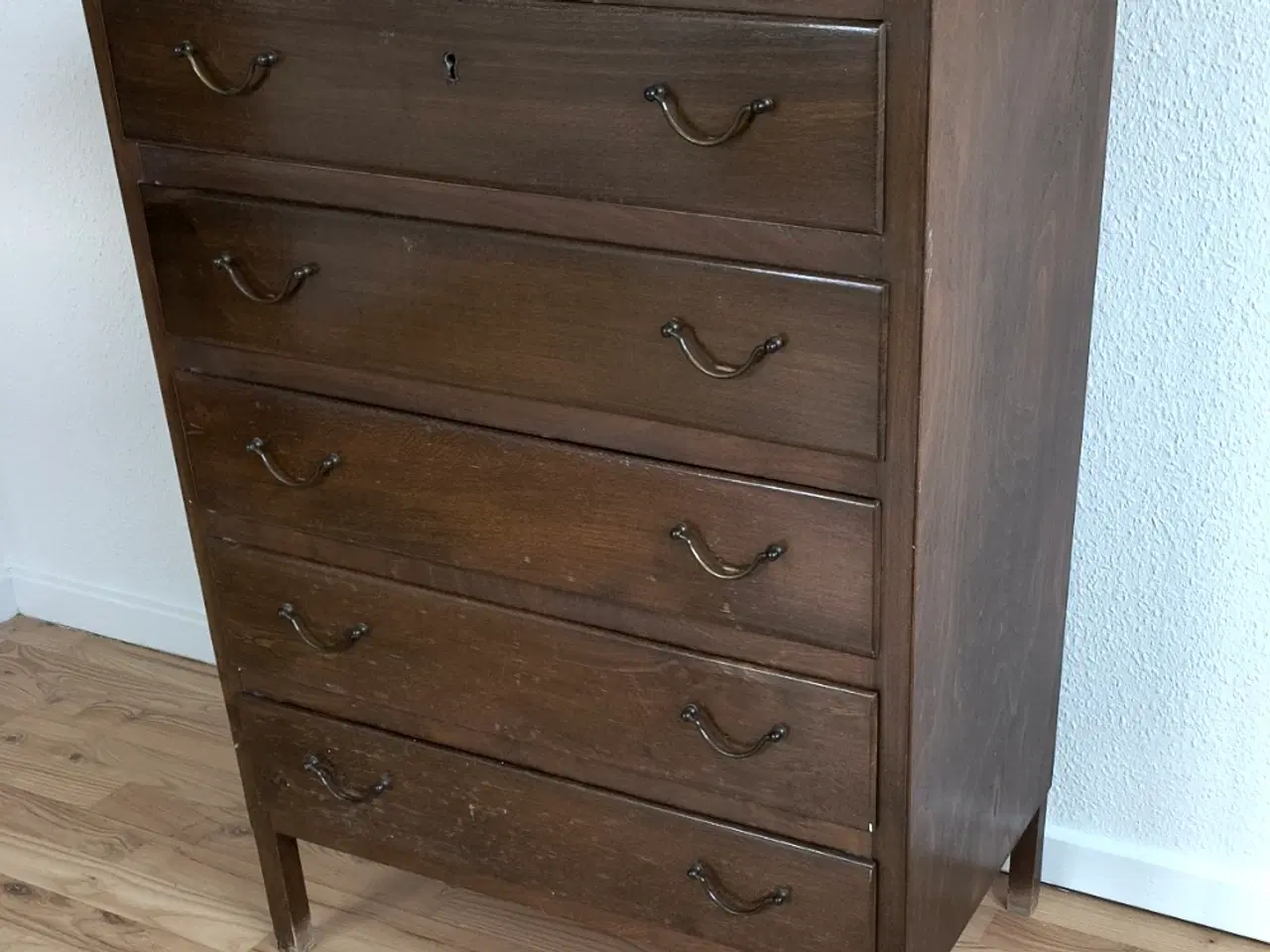 Billede 1 - Den Gamle Kommode: