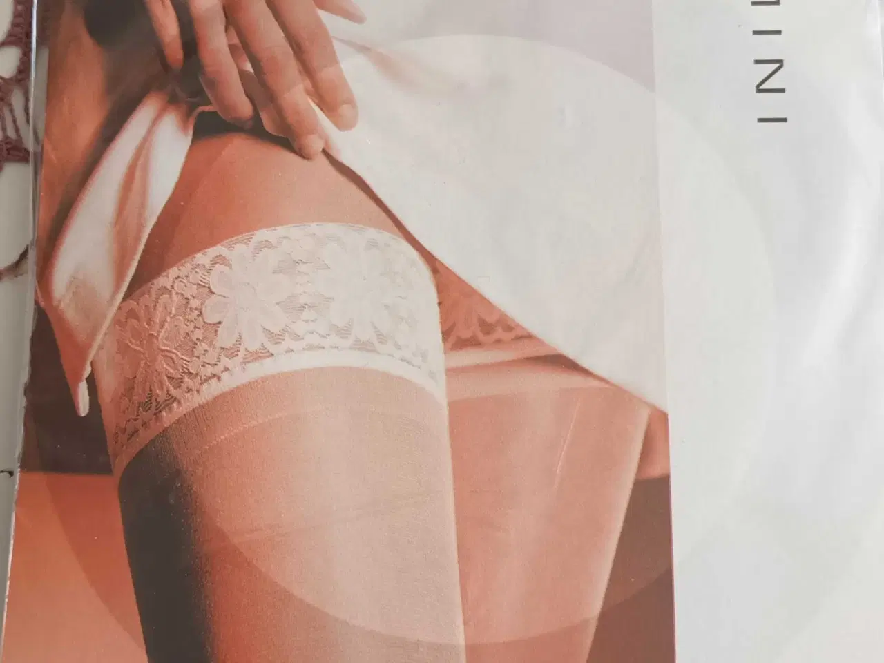 Billede 1 - Sorte selvsiddende Nylonstrømper i