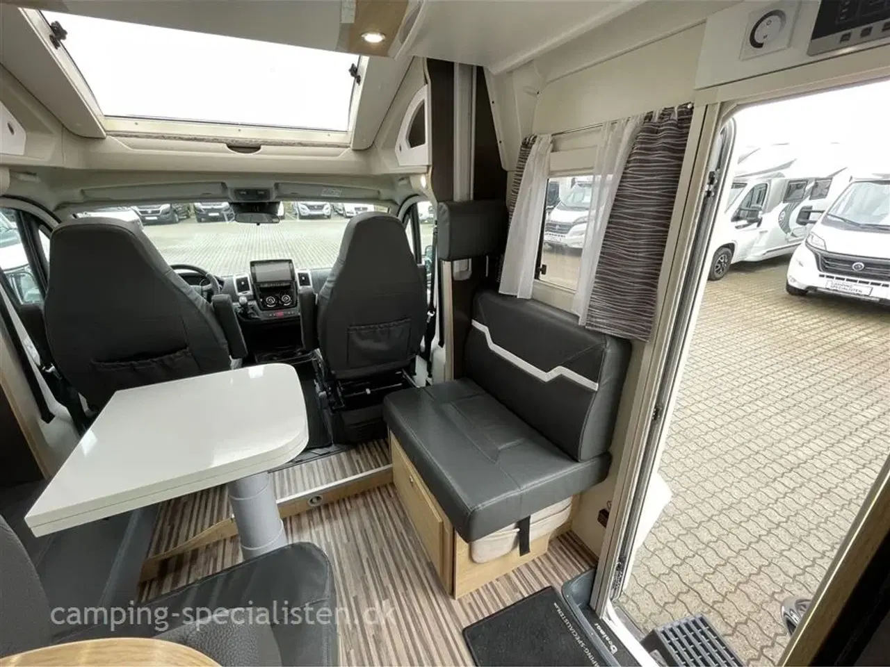 Billede 7 - 2019 - Benimar Perseo 596 Edition 40   Toplækker Autocamper med genial indretning - Benimar Perseo 596 Edition 40 - Kan nu opleves hos Camping-Specialisten i Silkeborg