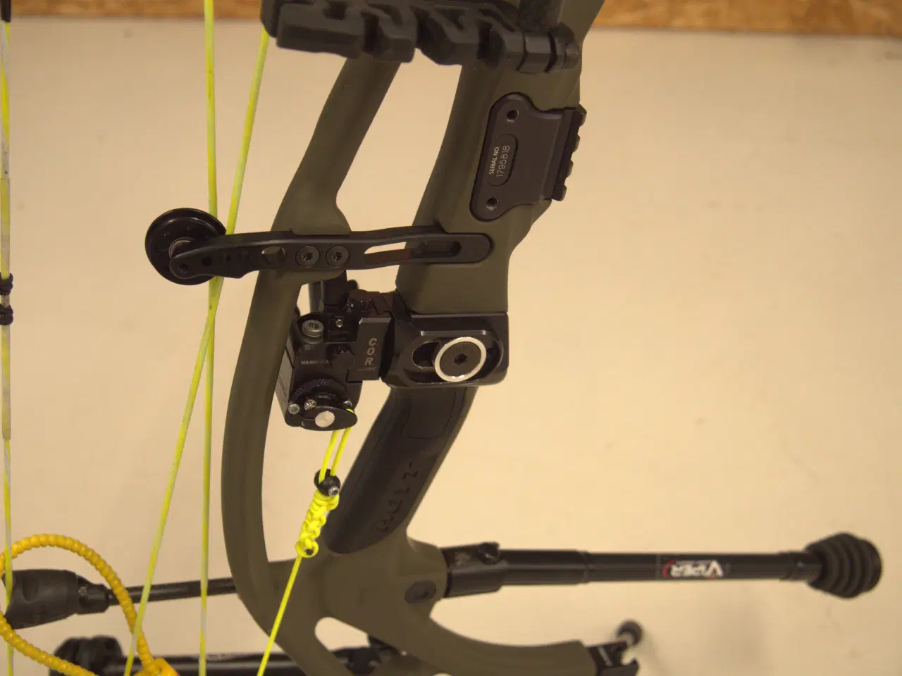 Billede 4 - Brugt Hoyt RX8 Compoundbue RH 65# 28,25-30¨