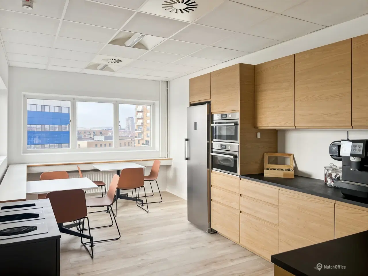 Billede 7 - Skyhøje ambitioner? Vi har co-work pladsen til dig.