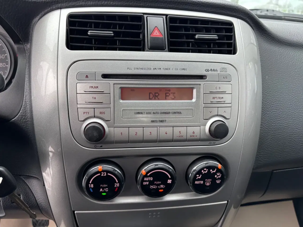 Billede 10 - Suzuki Liana 1,6 Family