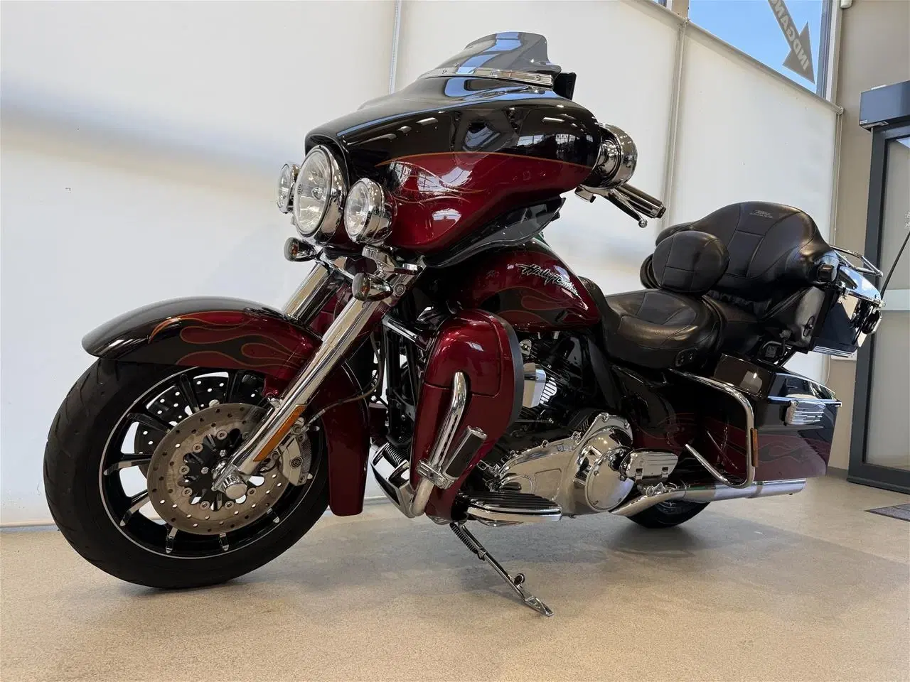 Billede 19 - Harley-Davidson FLHTCUSE Electra Glide Ultra Classic CVO 110"