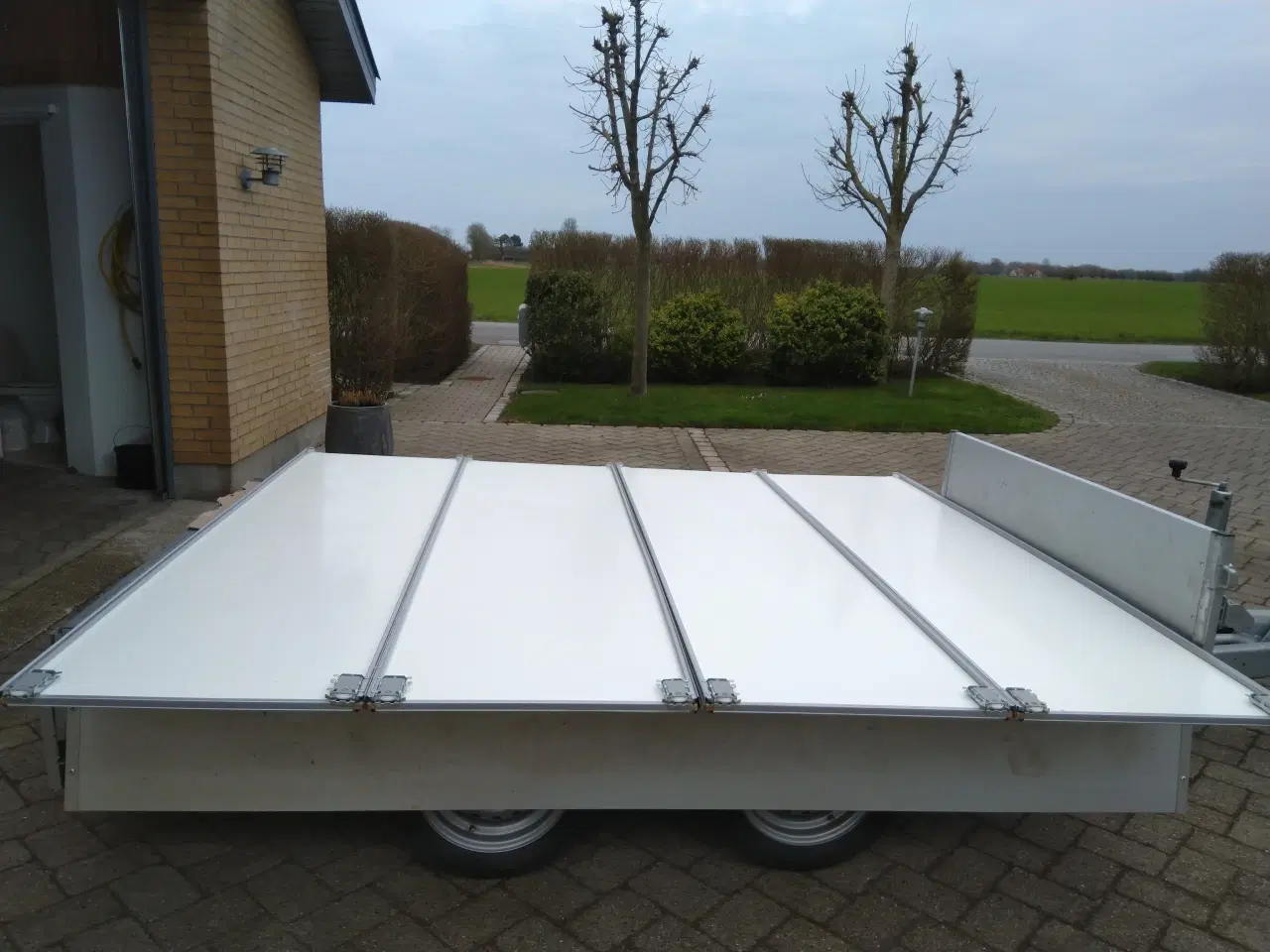 Billede 4 - Garderobe skydedøre i hvid lud