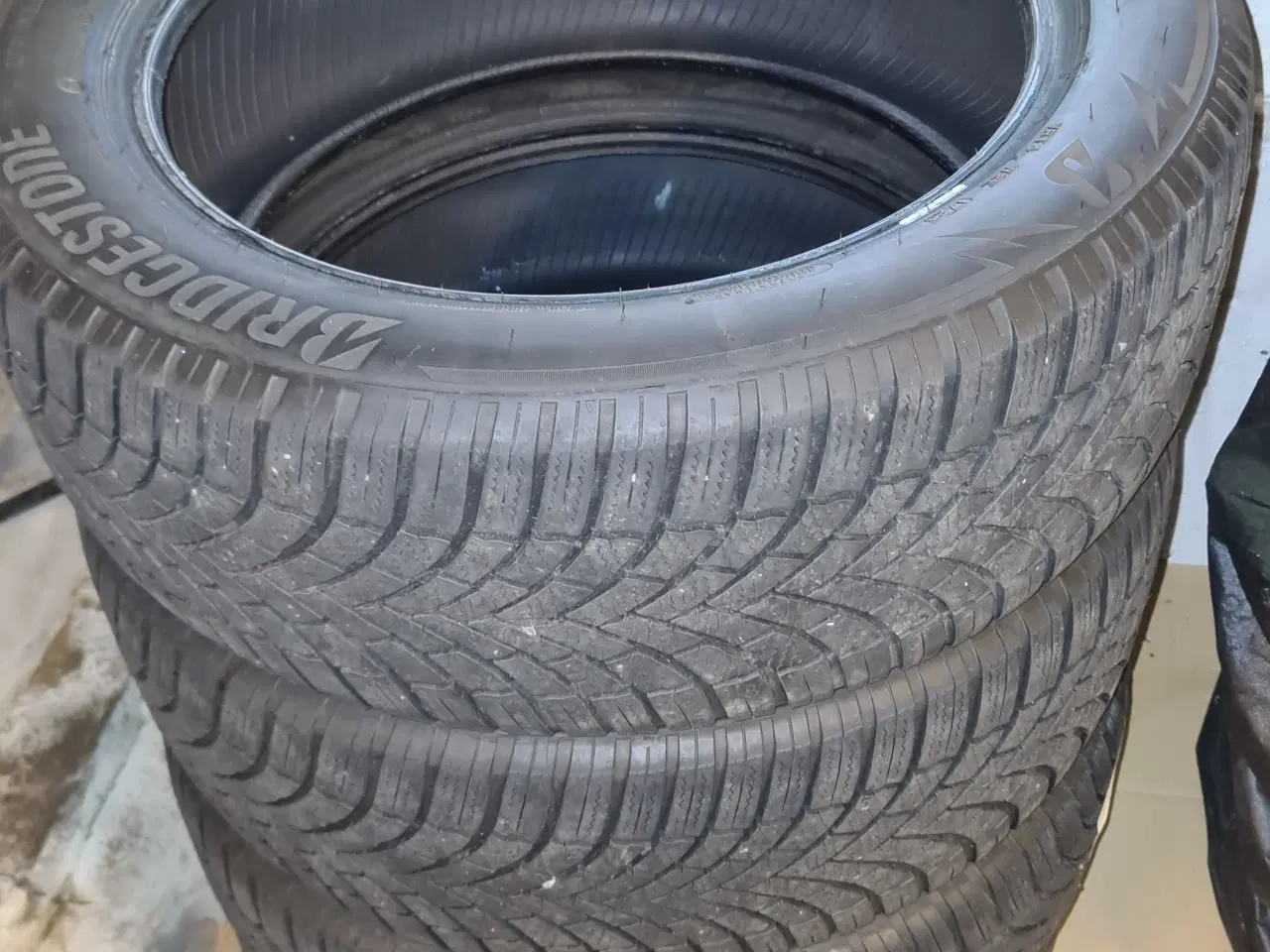 Billede 1 - Bridgestone Vinterdæk 225/55R19