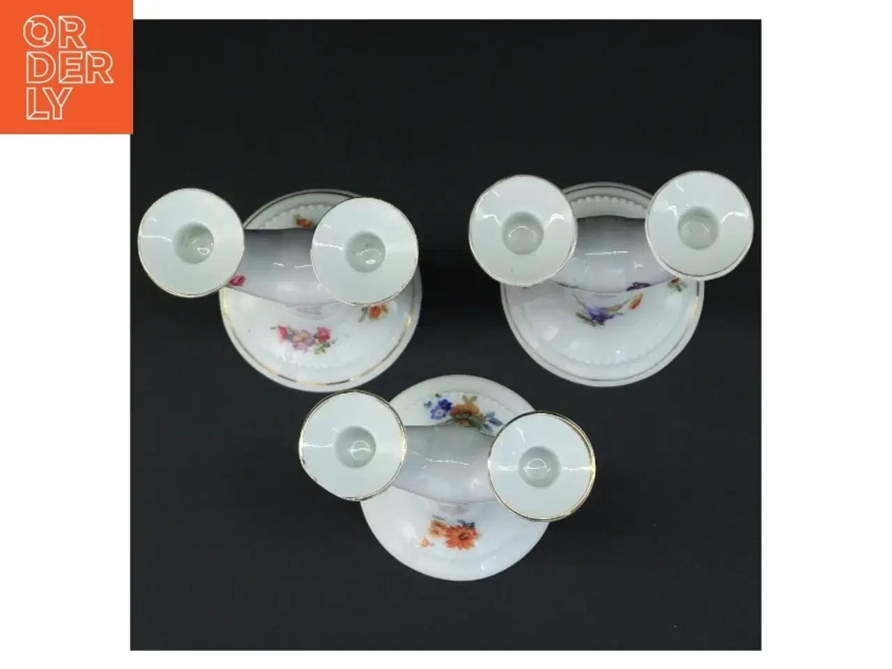 Billede 2 - Porcelænslysestager (str. 12 x 9,5 x 8 cm)