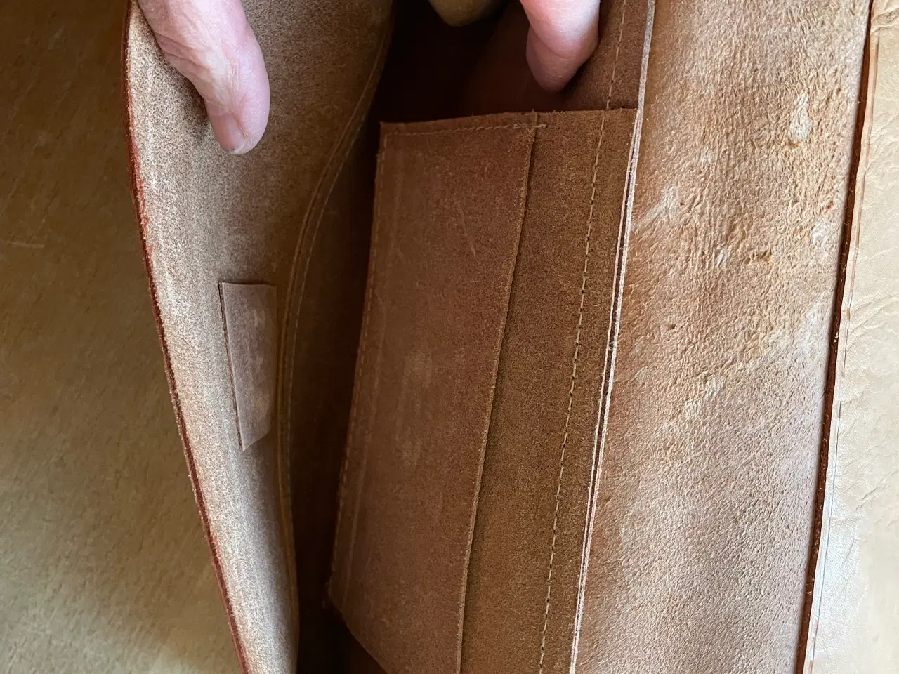 Billede 4 - Clutches i kernelæder