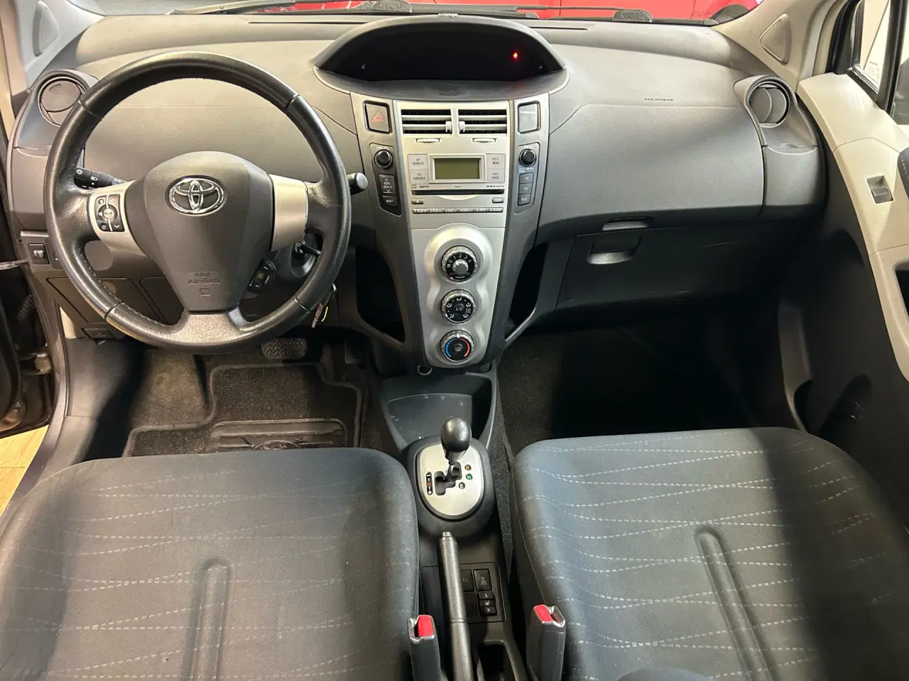 Billede 12 - Toyota Yaris 1,4 D-4D aut. 5 dørs 90HK 5d