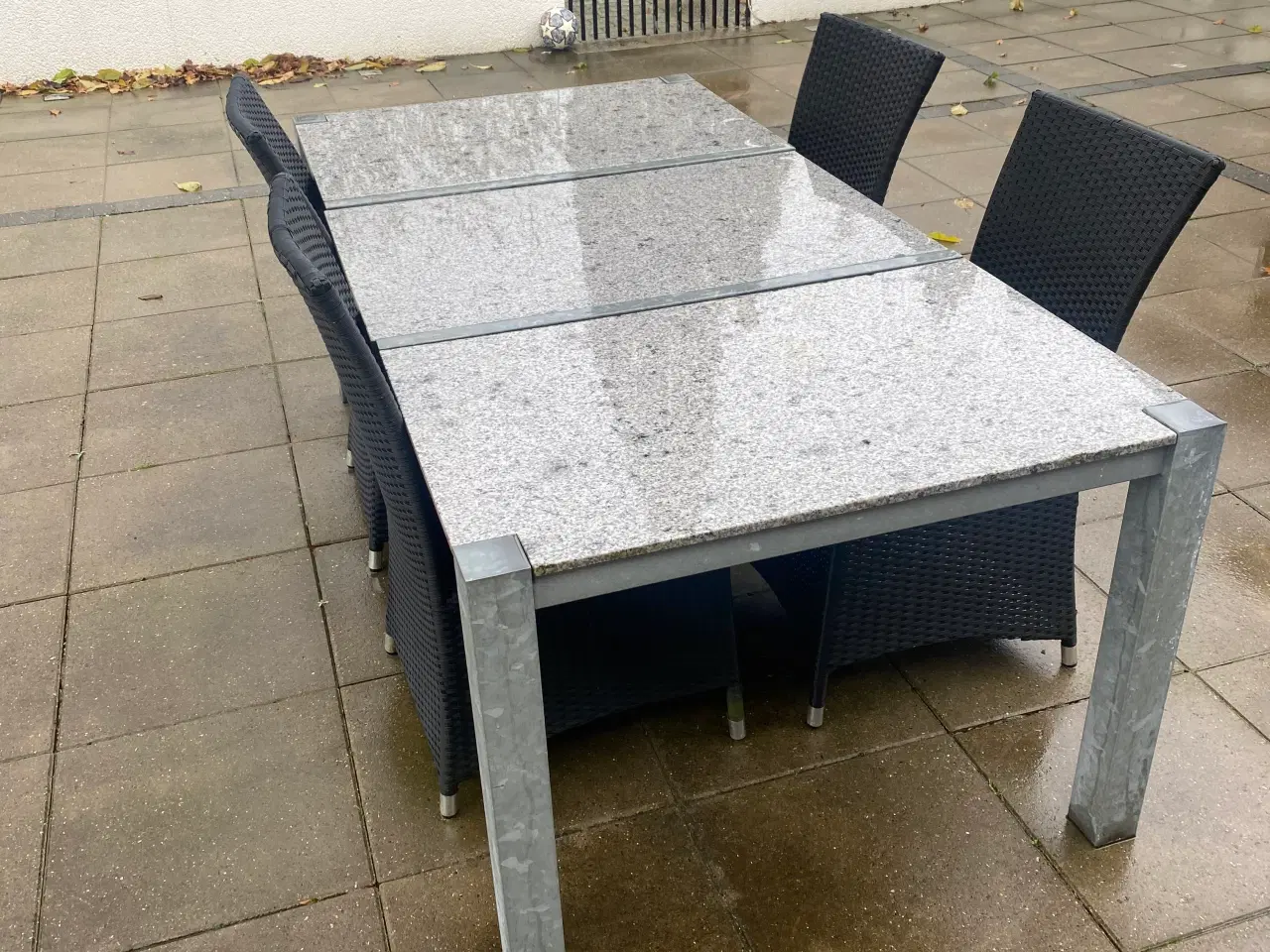 Billede 1 - Havebord med 4 stole med massive stenplader