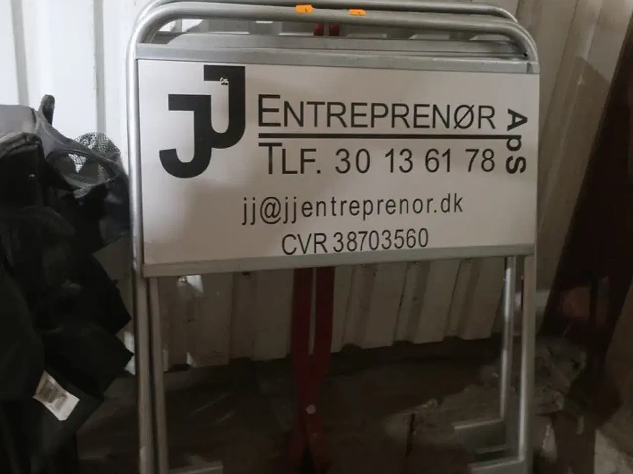 Billede 3 - 2 stk. skitte, værktøj samt gulvventilator