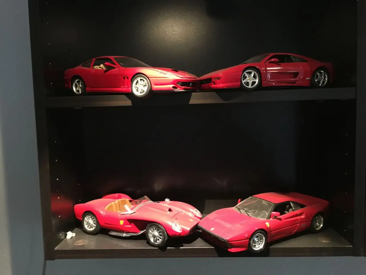 Billede 2 - Ferrari biler + Div ting