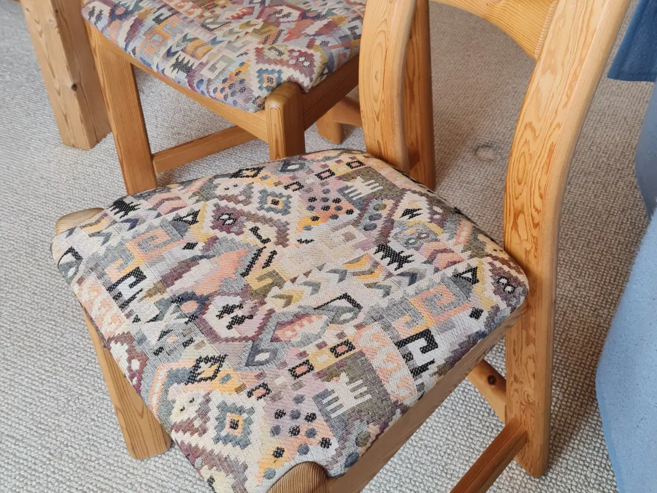 Billede 9 - Spisebord med stole