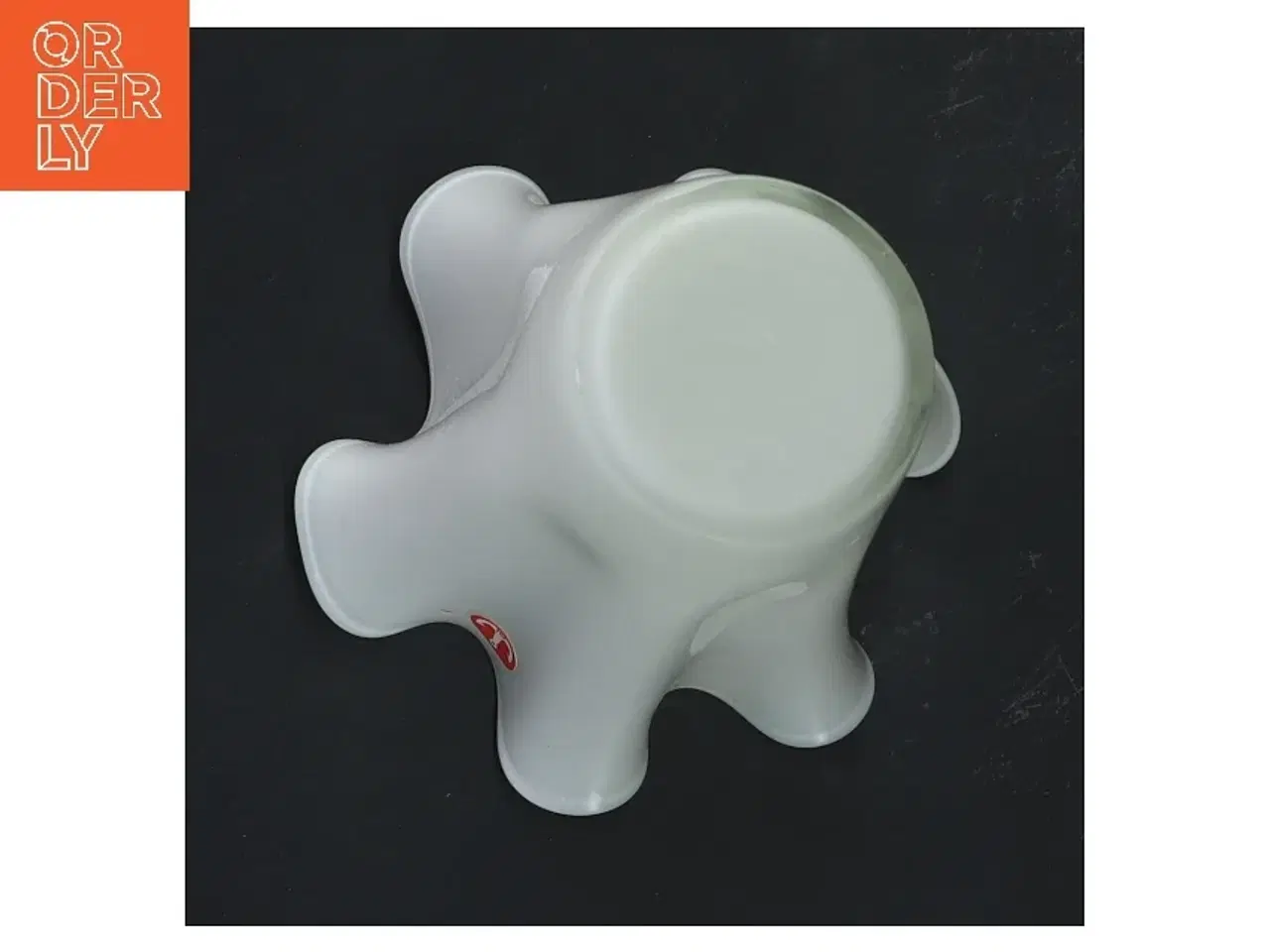 Billede 3 - Små hvid vase fra Ai (str. 10x11 cm)