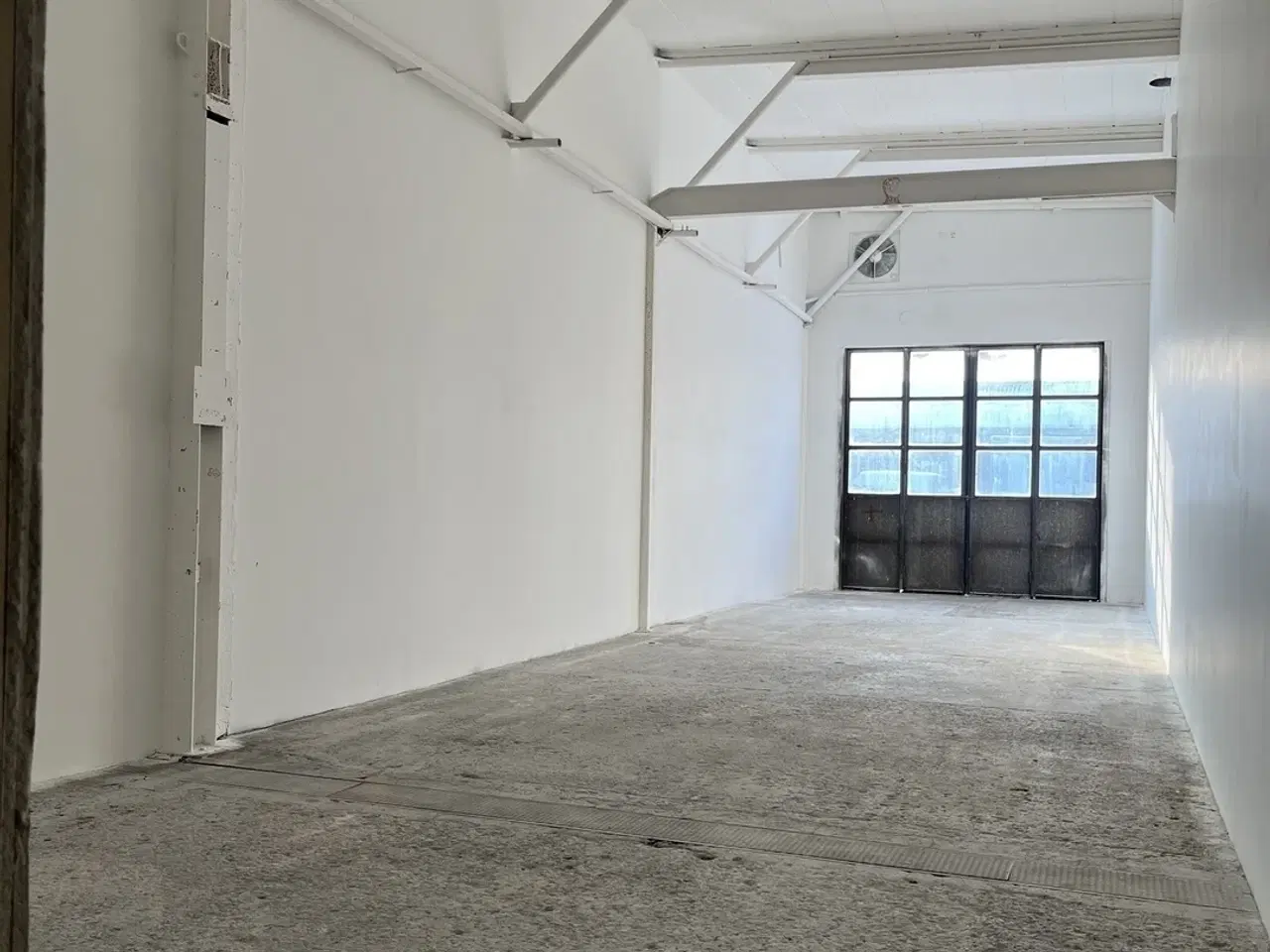 Billede 3 - Eget lager / produktions lokale