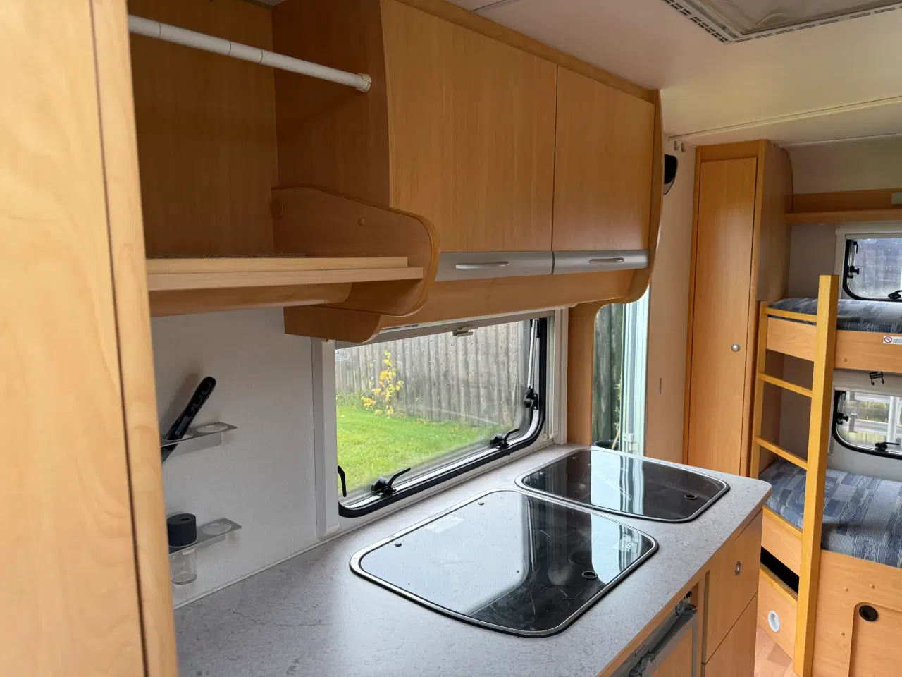 Billede 7 - 2005 Knaus sport 500. Køje