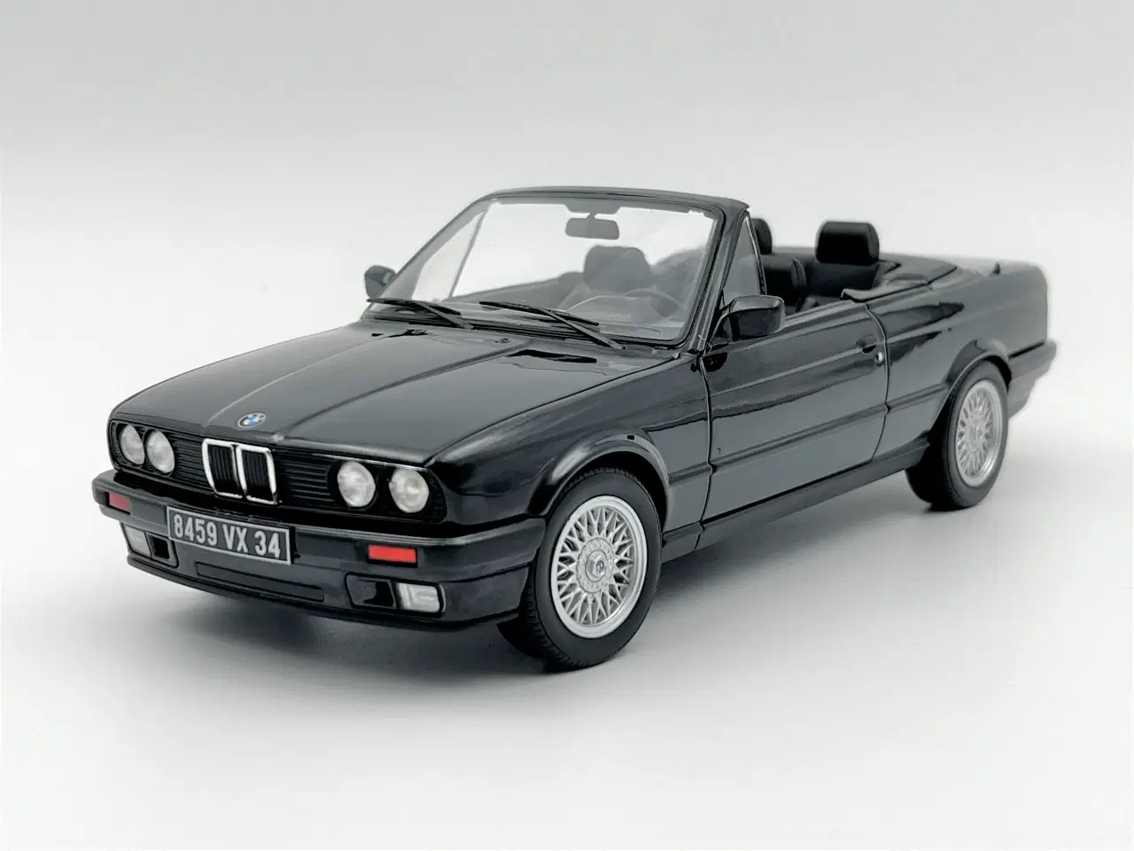 Billede 1 - 1991 BMW 325i E30 Cabriolet Limited Edition 1:18