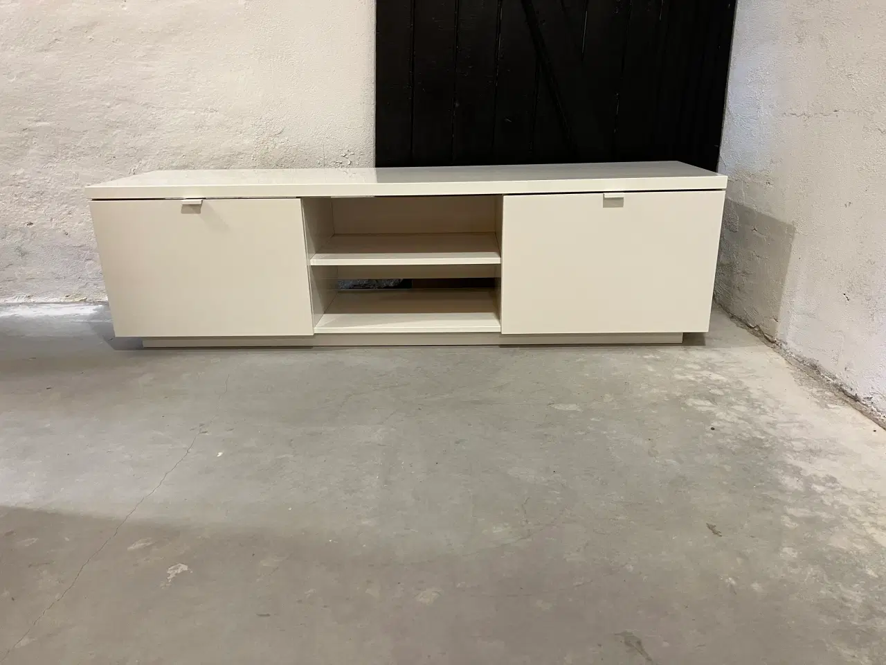 Billede 2 - TV BORD SÆLGES