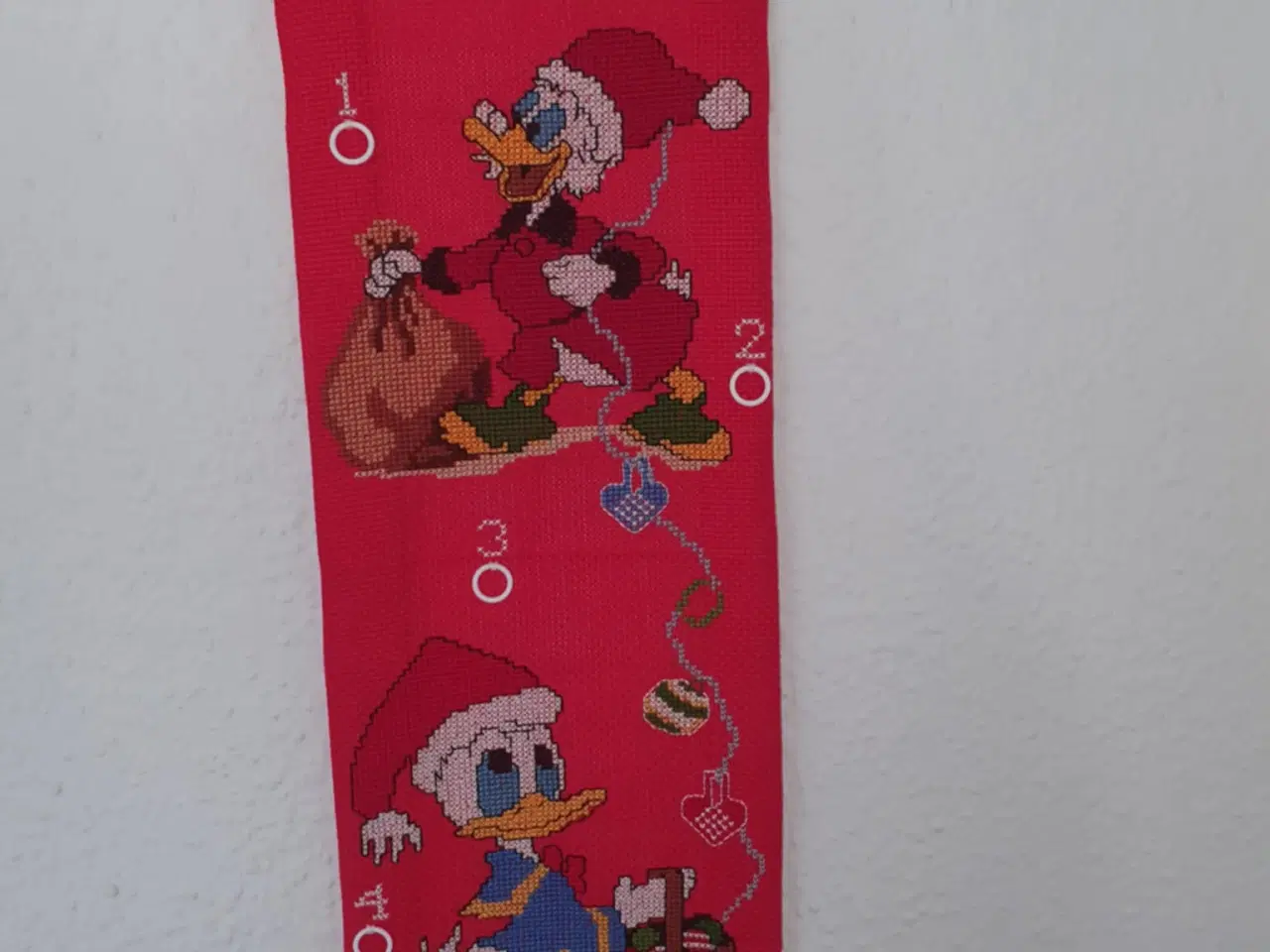 Billede 7 - 5 Nybroderede pakke- og Adventskalendere Disney m.
