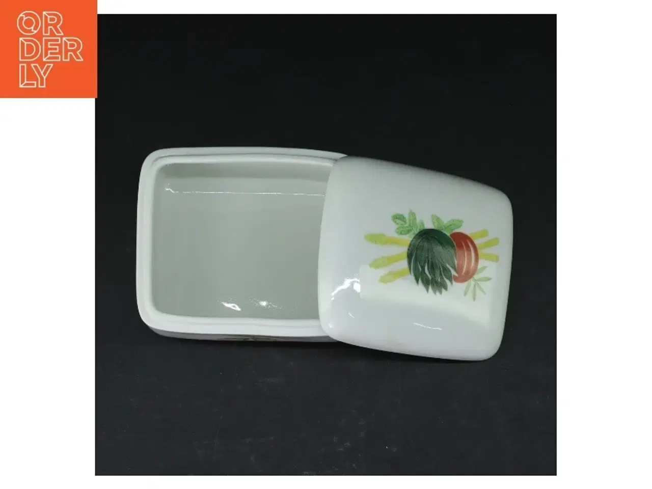 Billede 3 - Porcelænsdåse med låg fra Lyngby (str. 12x10 cm)