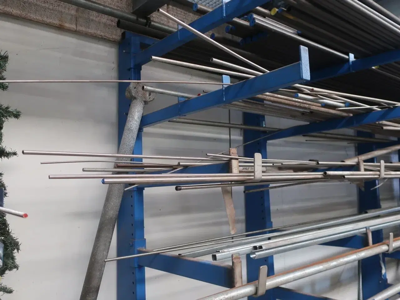 Billede 3 - Grenreol med div. Jern