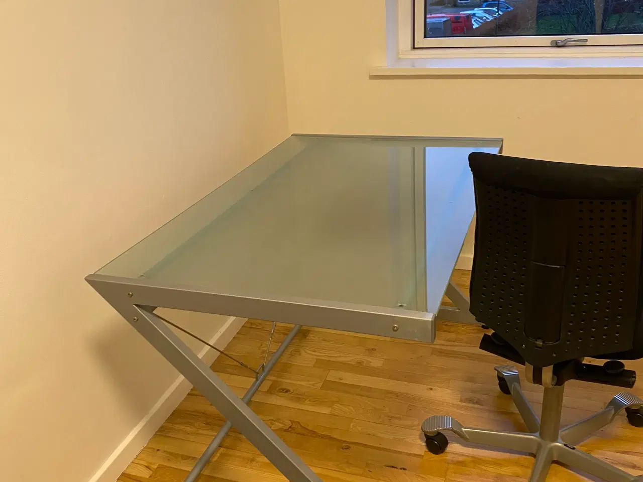 Billede 2 - Skrivebord med glasplade