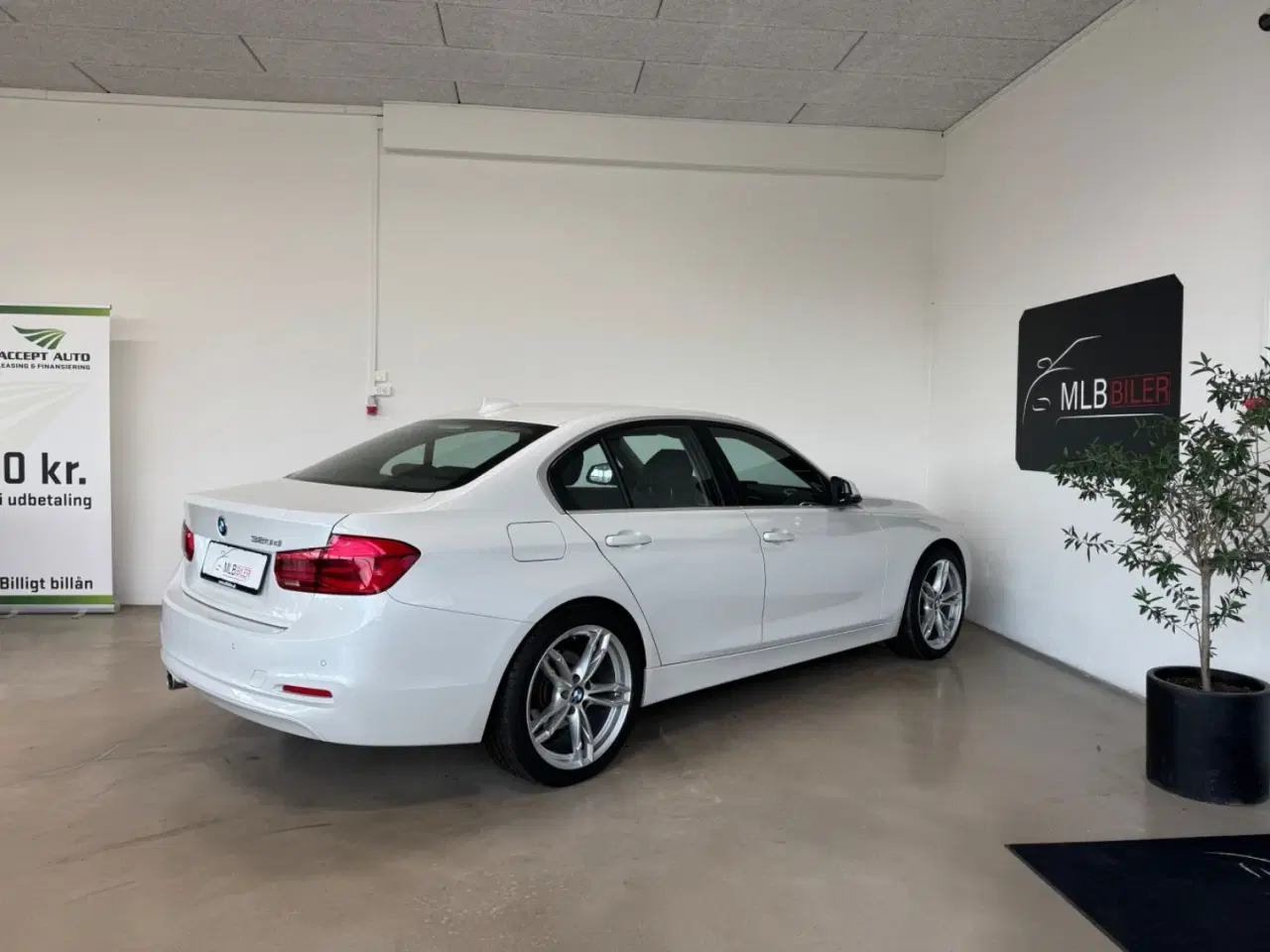 Billede 4 - BMW 320d 2,0 aut.