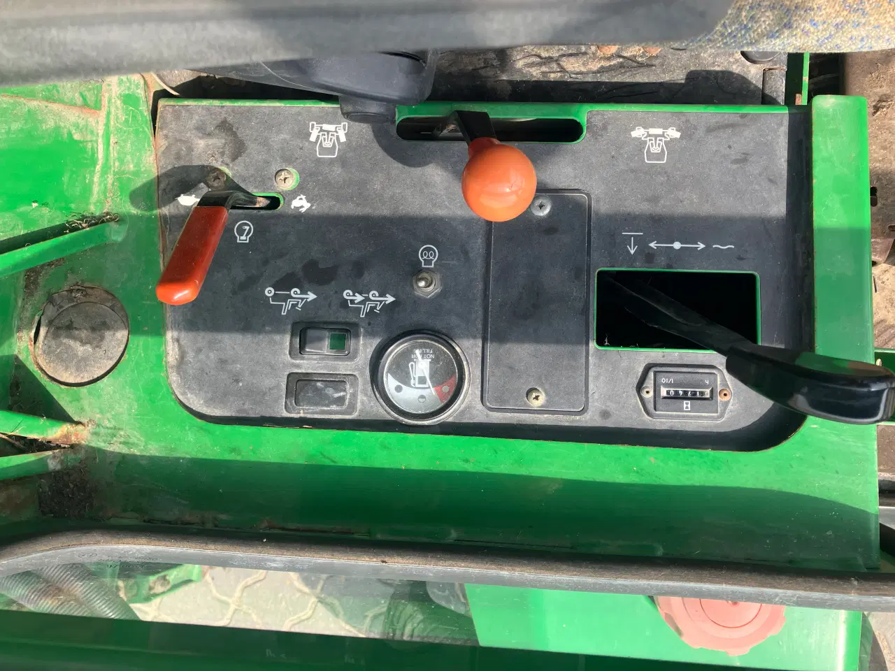 Billede 10 - John Deere 3235B 4 WD servo kun 1740 timer