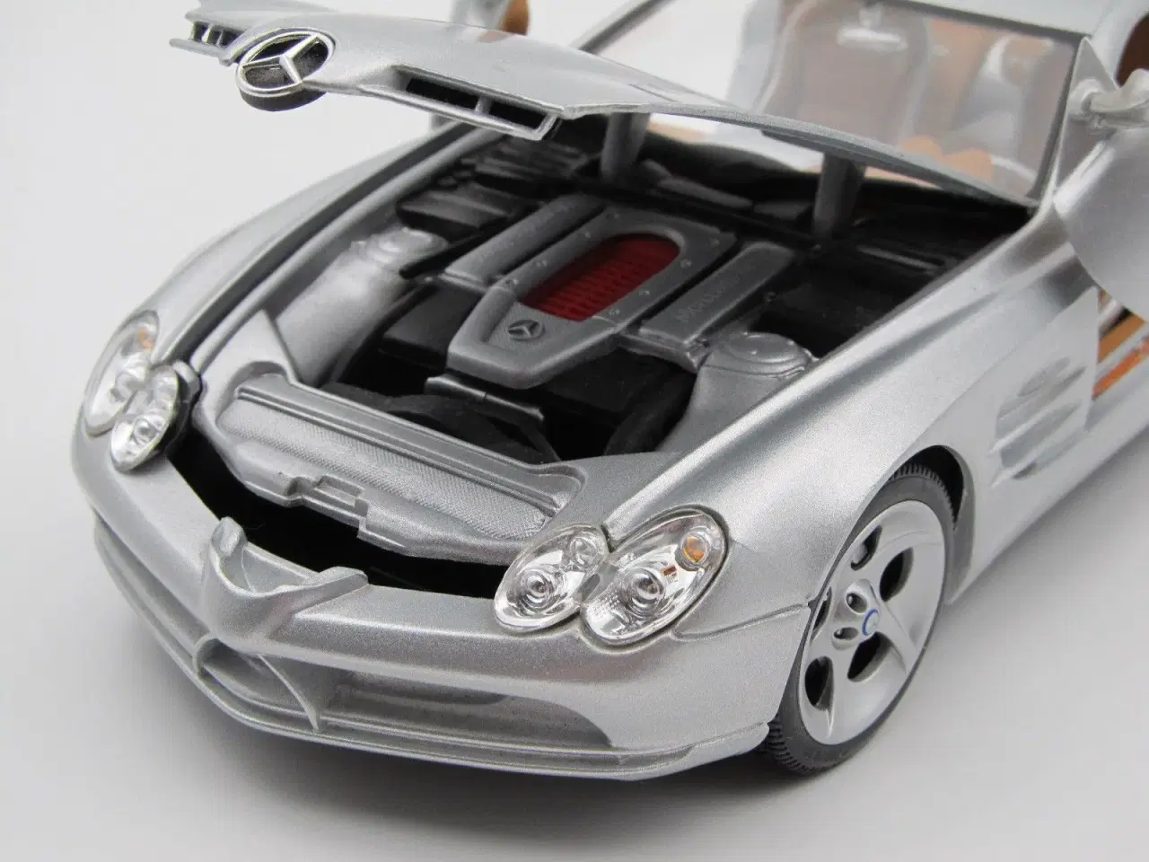 Billede 7 - 1999 Mercedes SLR Vision 1:18  