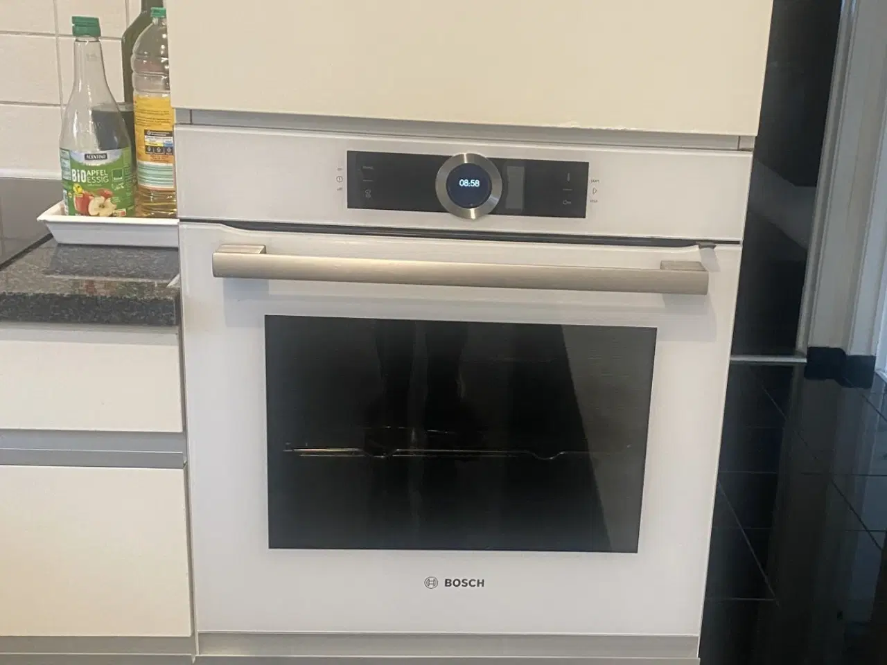 Billede 4 - Bosch indbygningsovn HBG676EW1