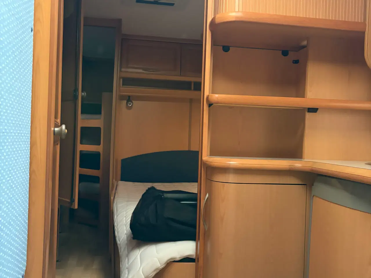 Billede 3 - Komplet campingvogn med fortelt og tilbehør